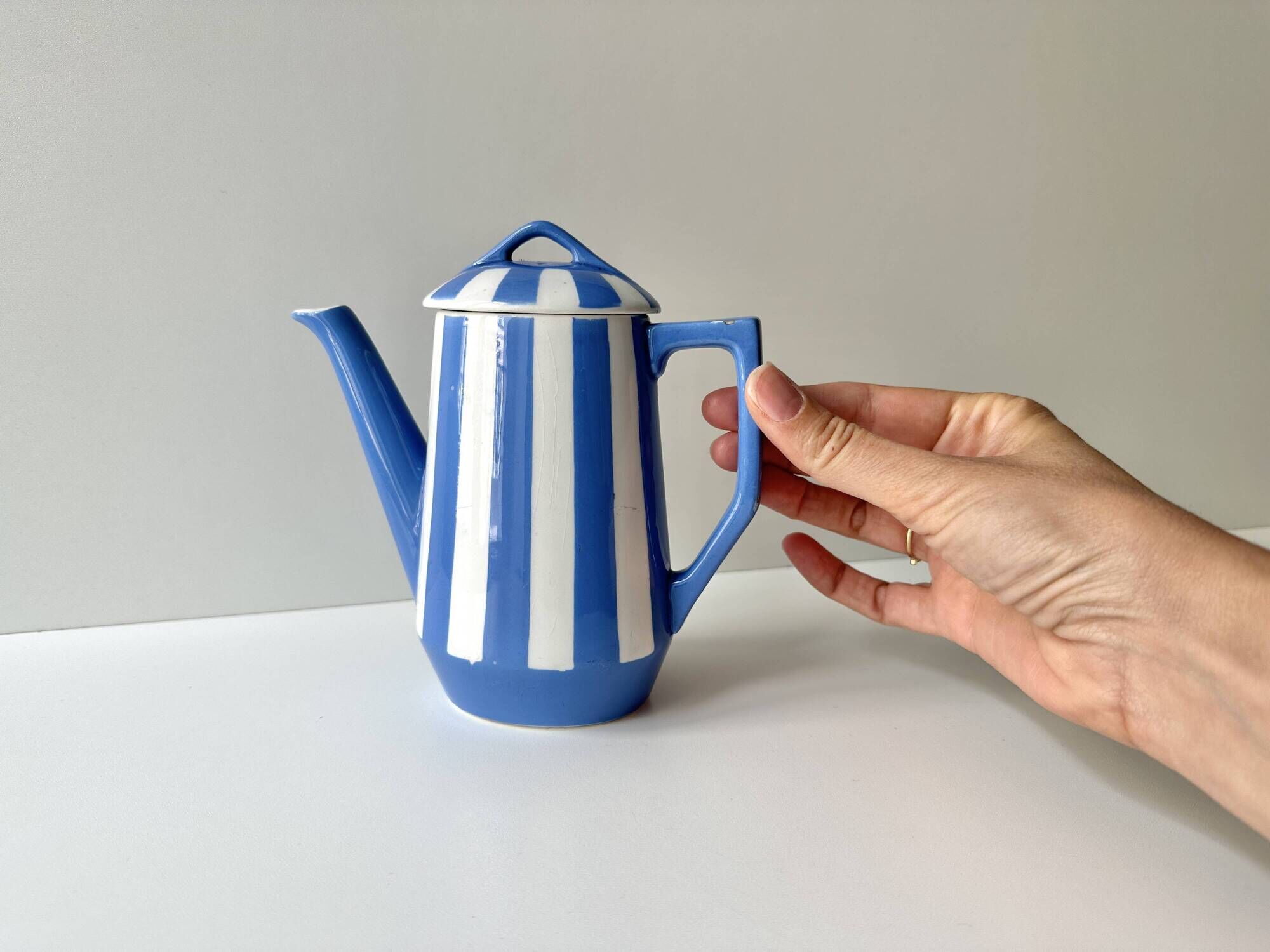 Small art deco coffee pot fox trott sarreguemines 1930s