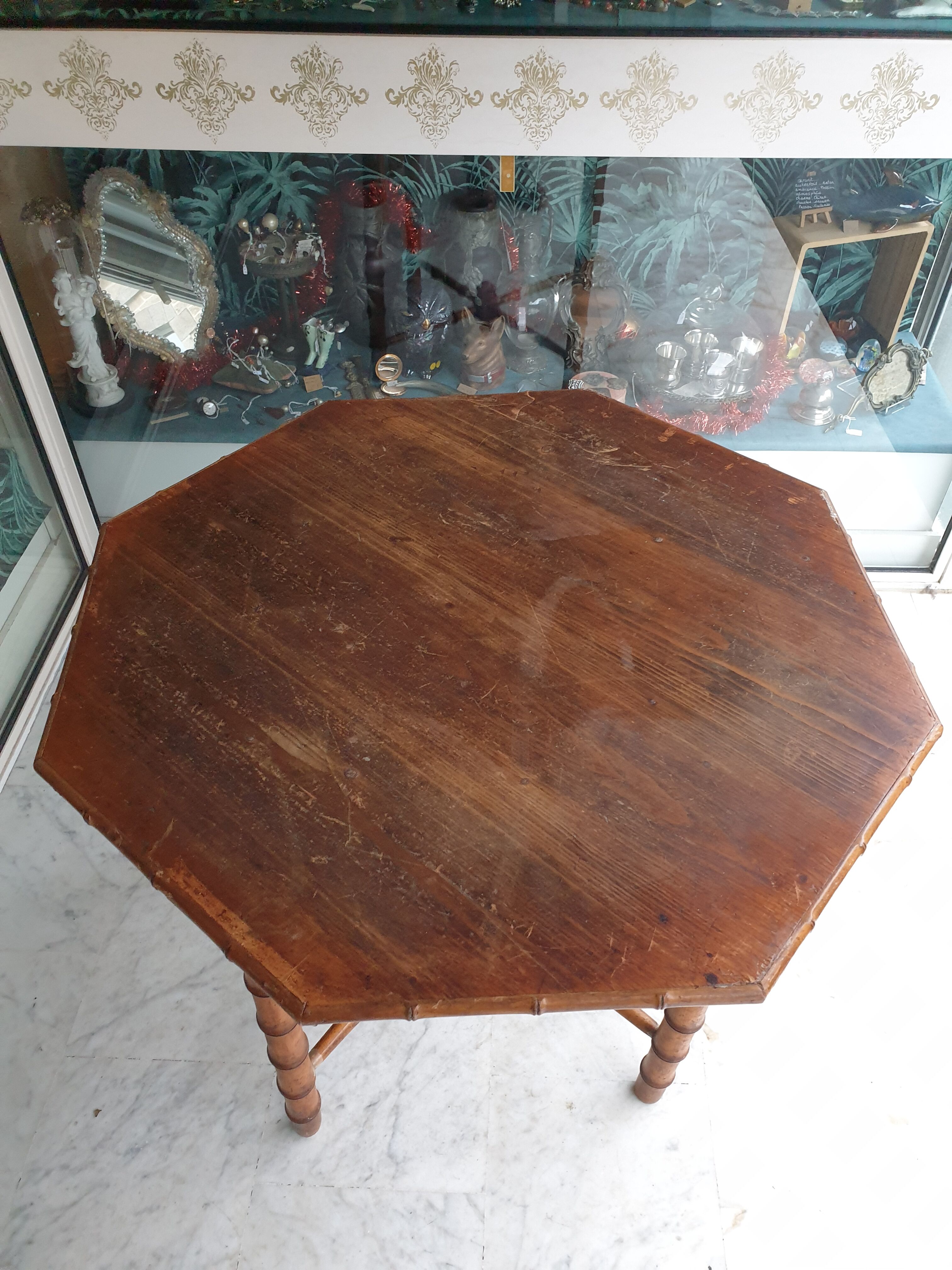 Octagonal table