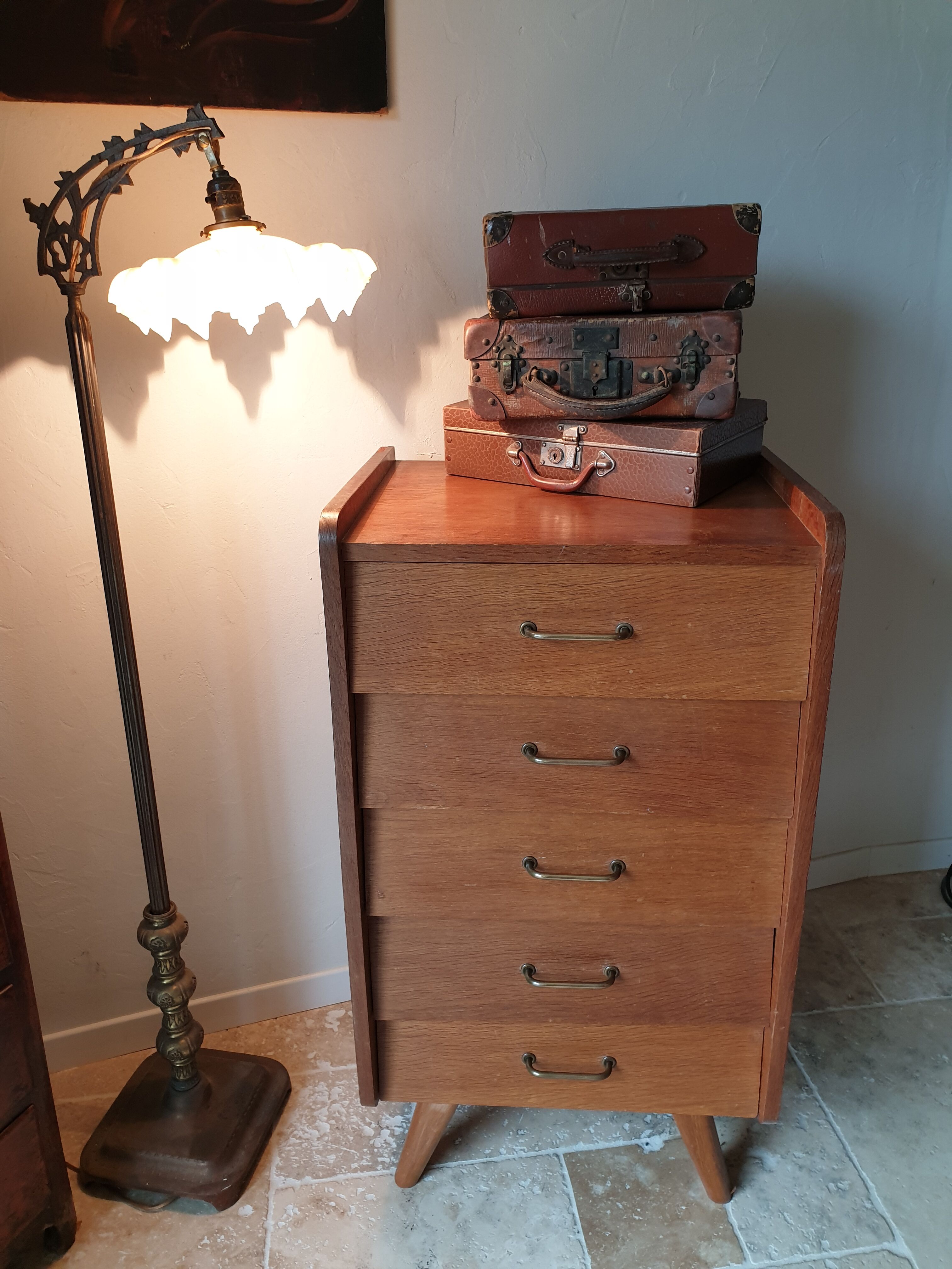 Vintage dresser