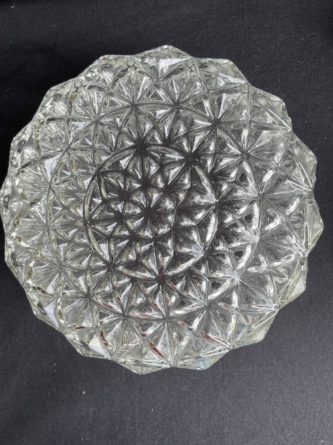 Ancienne Applique,verre ciselé pointe. Diamant vintage.
