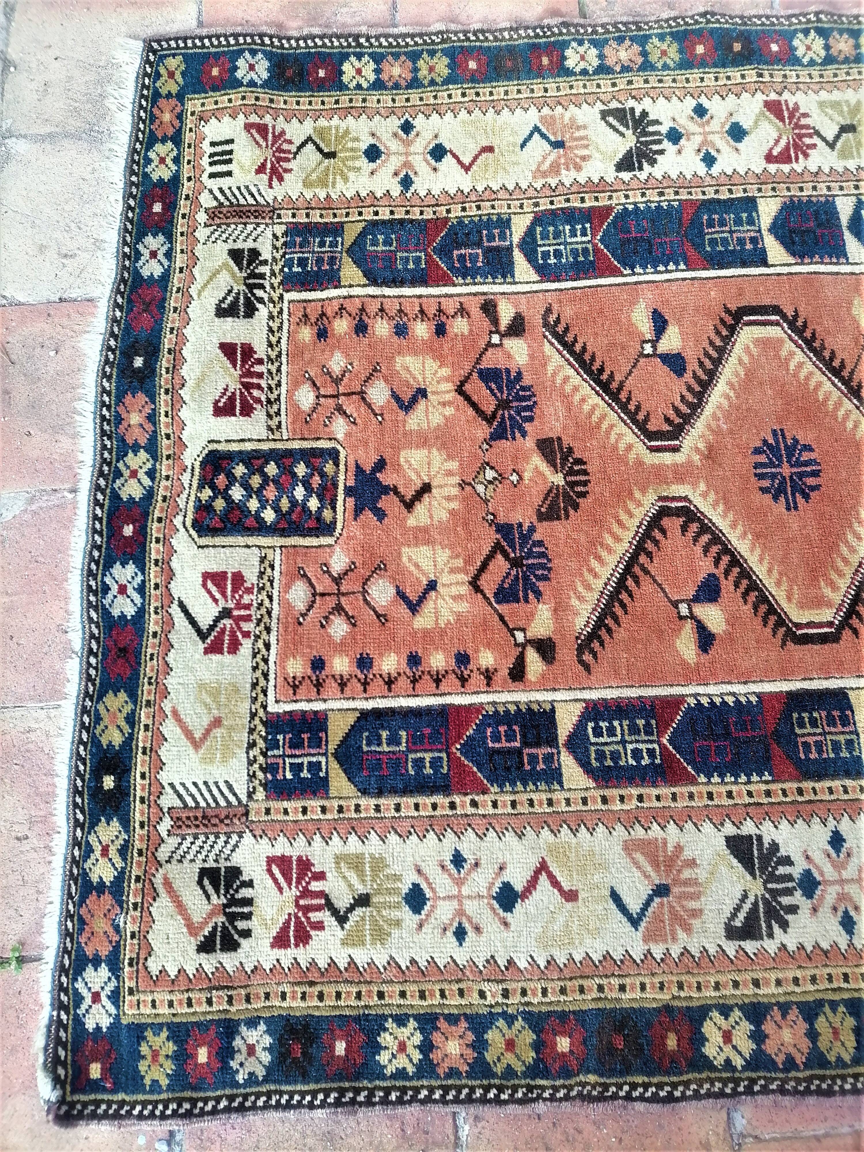 Oriental carpet from Turkey 152 x 118