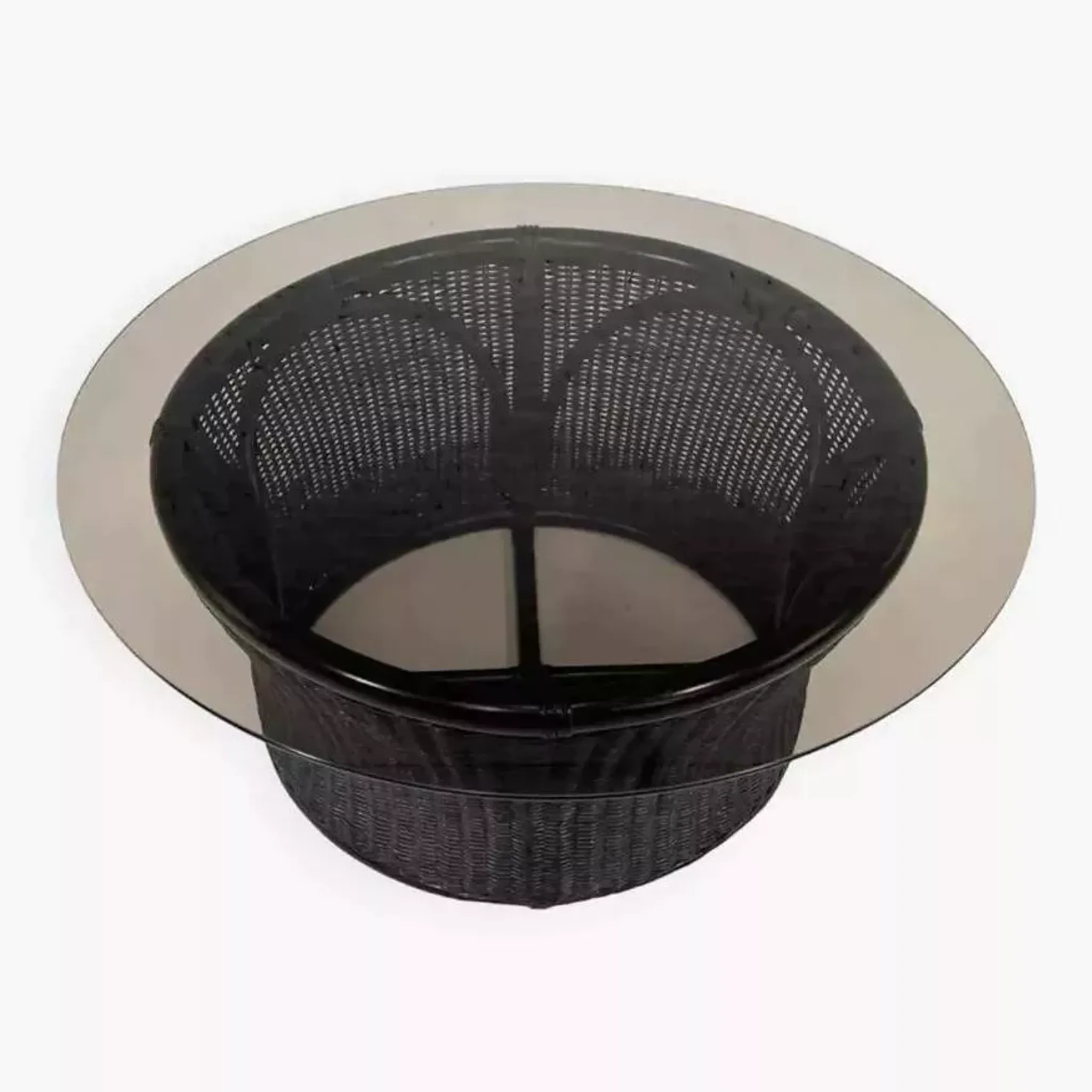 Table basse en rotin et verre fumé