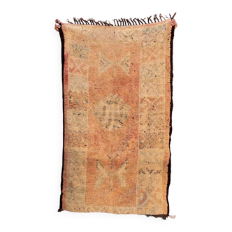 Moroccan peach carpet - 105 x 193 cm