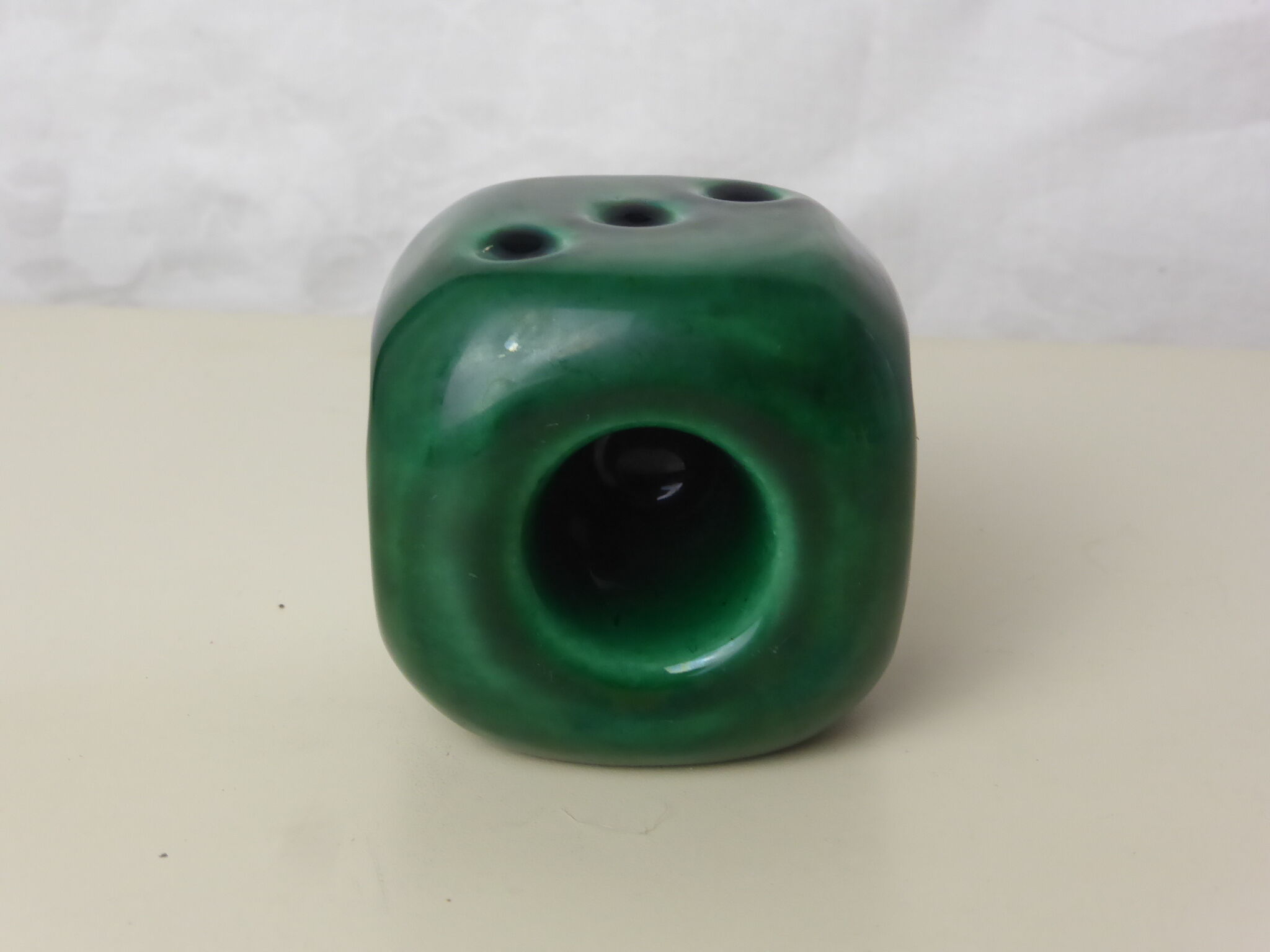Vintage ceramic candle holder in the shape of a dy to play-green color-6cm x 6cm