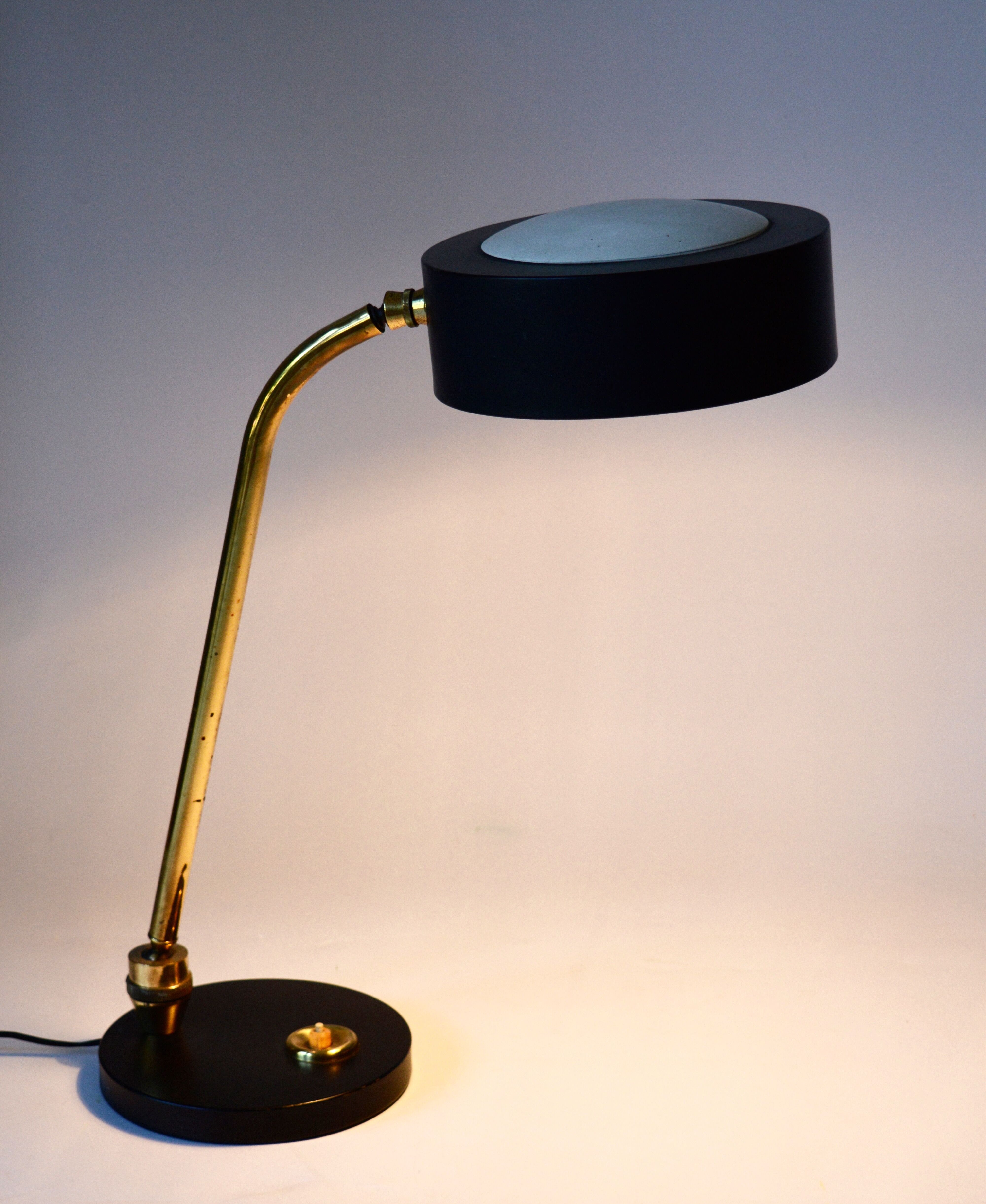 Jumo desk lamp