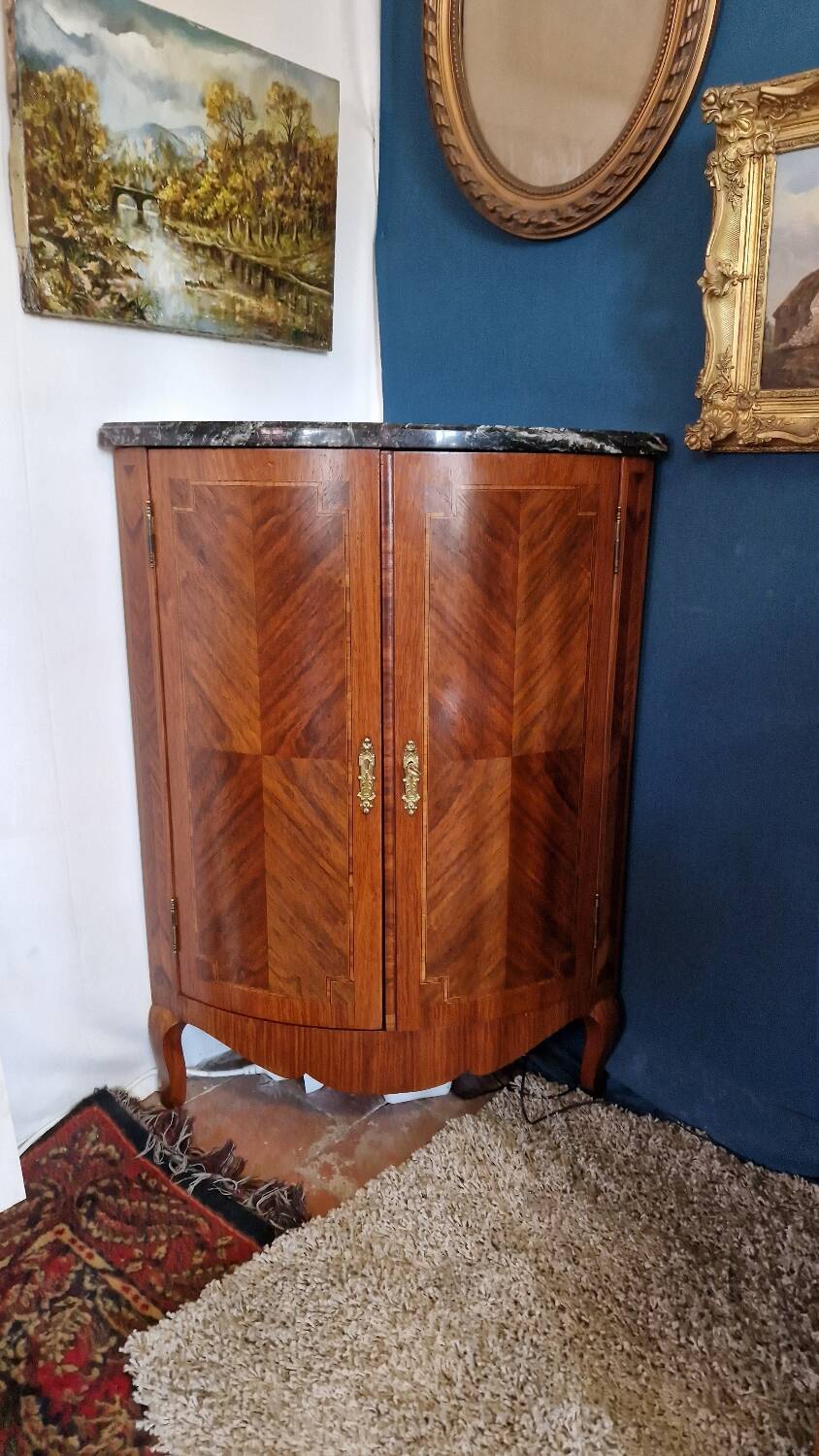 Corner marquetry cabinet