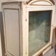 Vitrine en bois laqué et doré du 18ème siècle