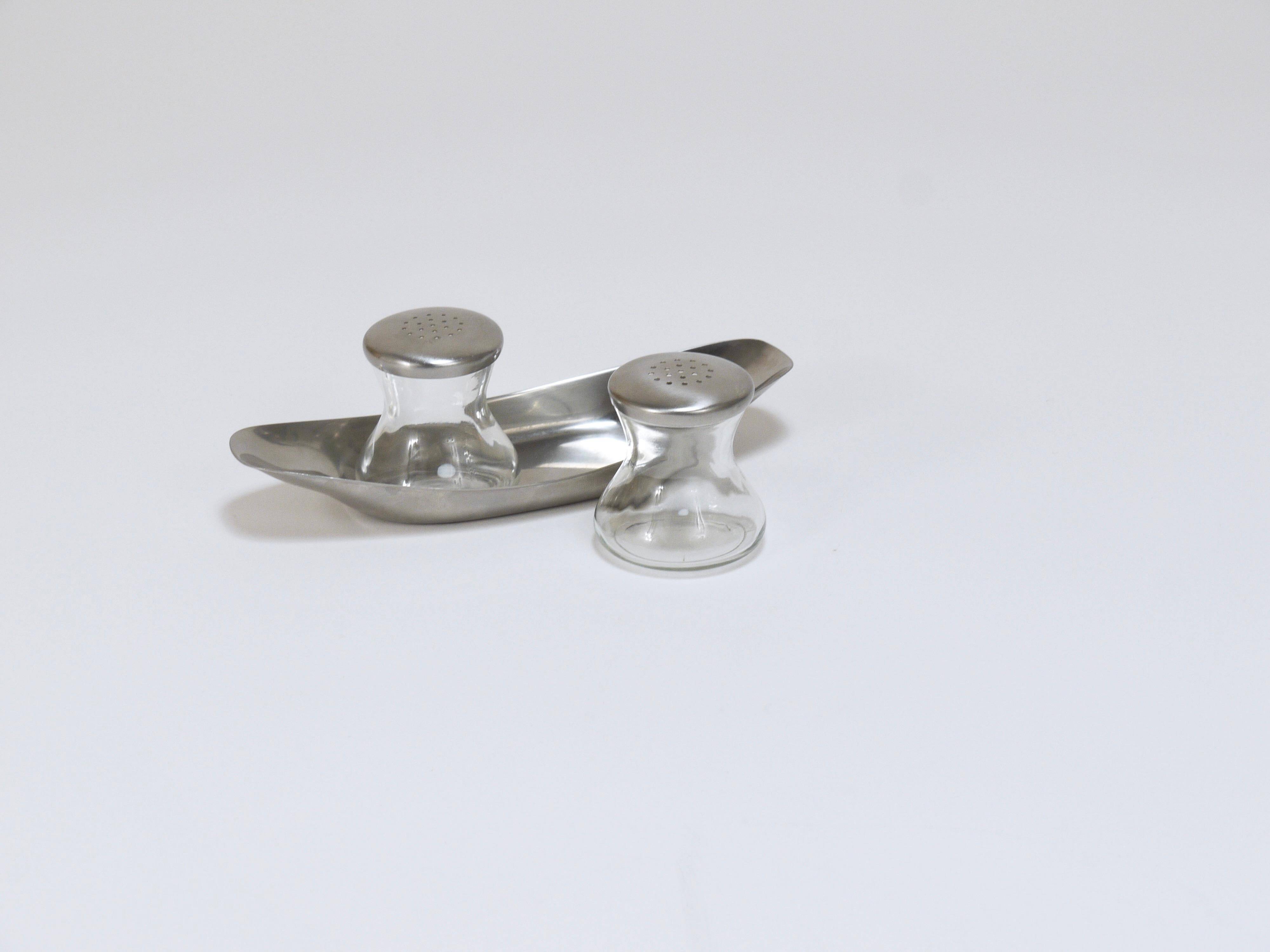 Wilhelm Wagenfeld Mid-Century Max & Moritz Salt Pepper Shakers, WMF, 1950s