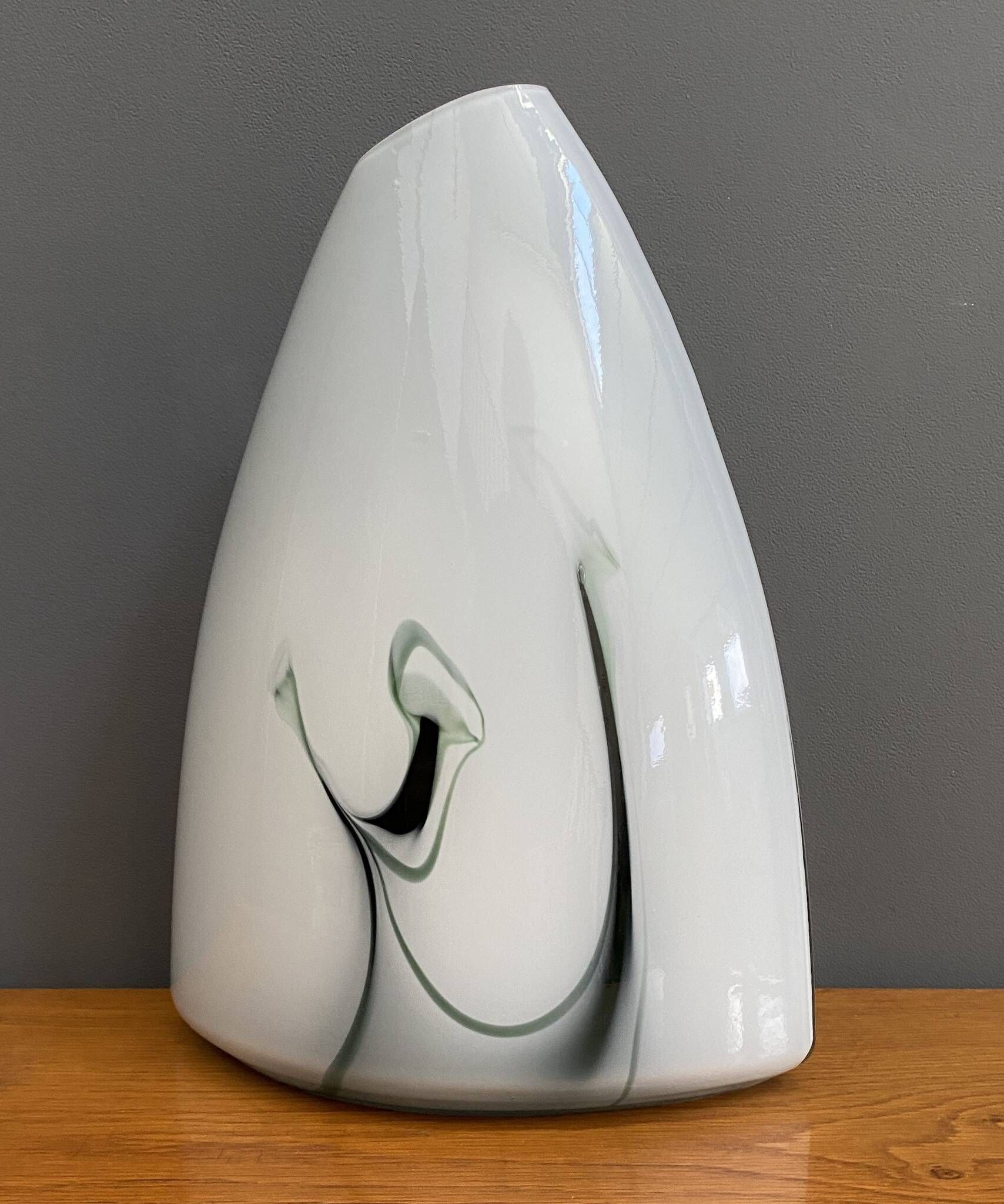 White and Green glass vase by Pomax Hom collection
