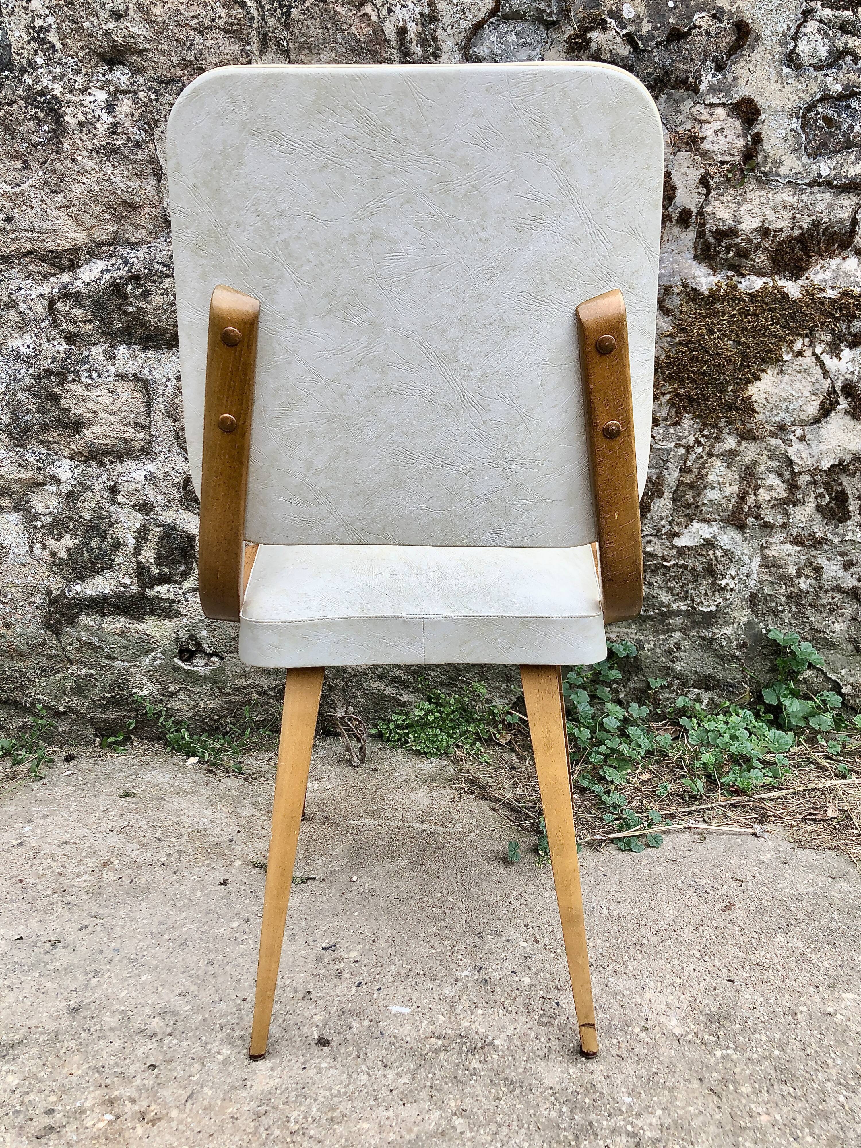 Set of 6 white chairs 1960