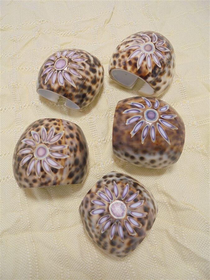 Set of 5 rounds of shell towel