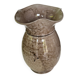 Vintage round vase