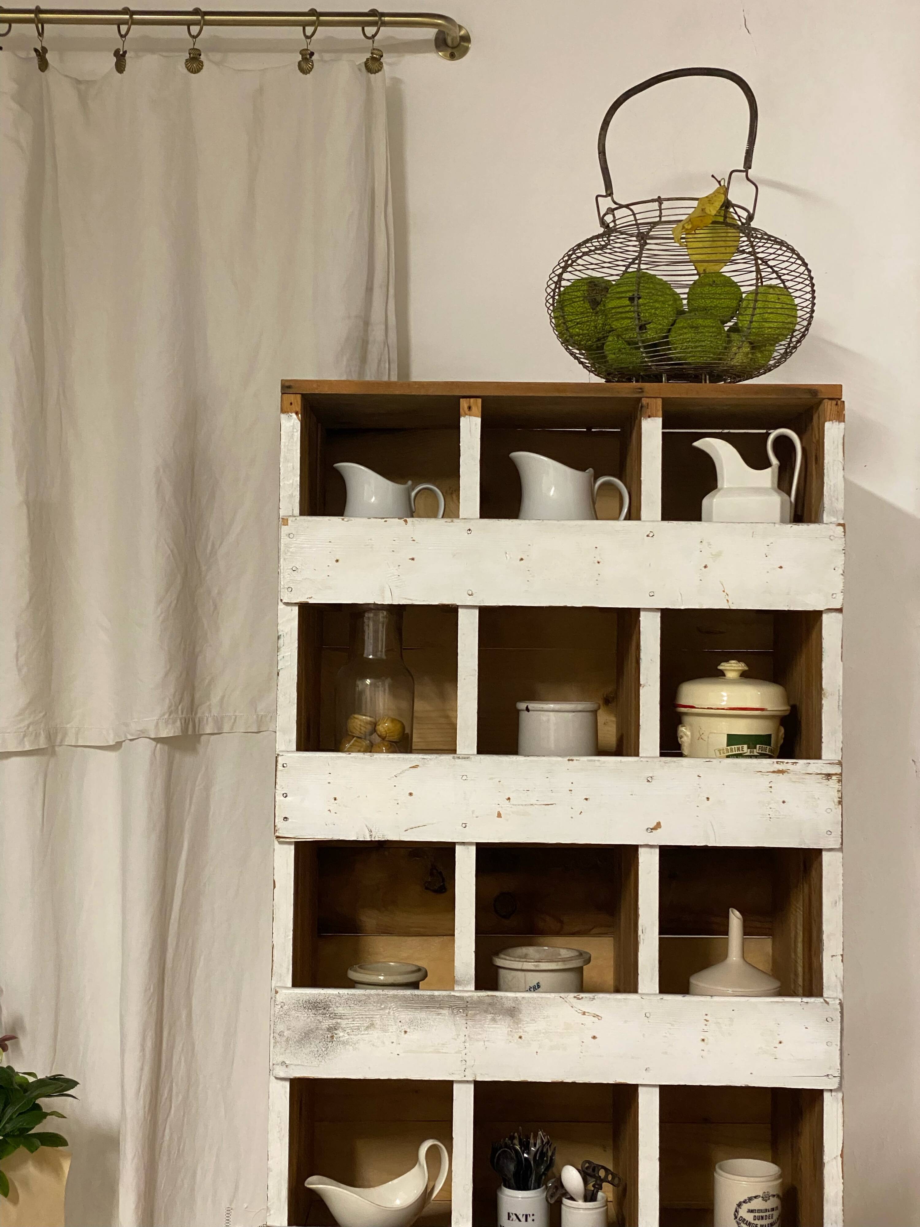 Workshop furniture with lockers