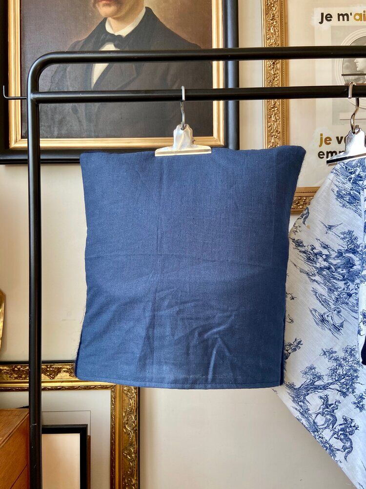 Linen cushion and boiled wool 40 cm