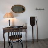 Ancienne table à écrire de style Louis XV en noyer massif