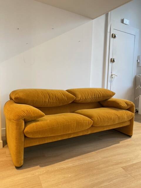 Maralunga Cassina by Vico Magistretti (Fox fabric) 2024