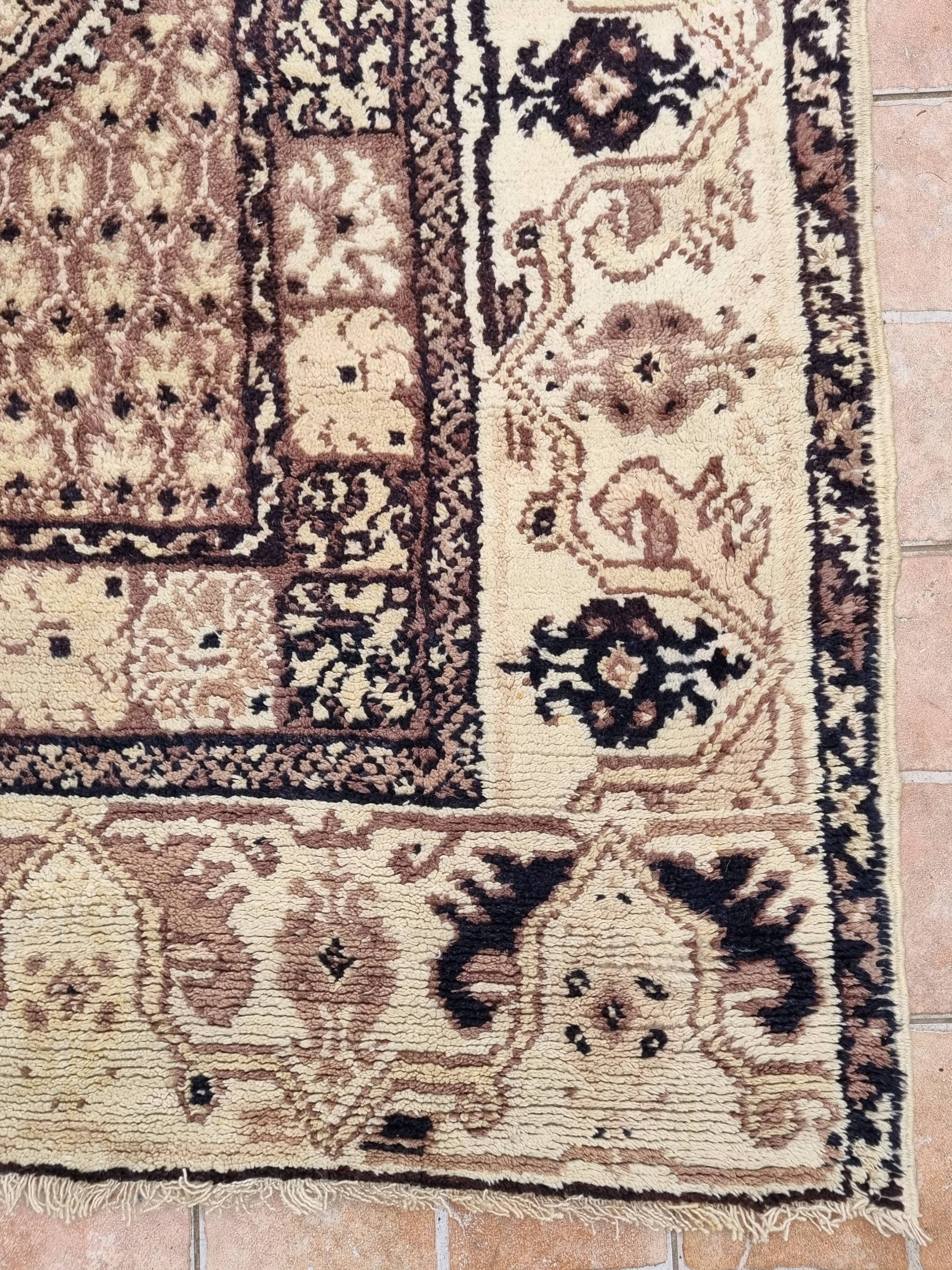 Vintage Berber rug, pure wool, hand-woven 254 x 154 cm