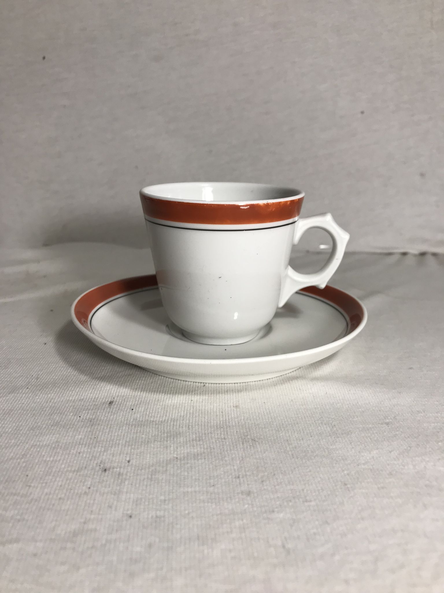 Théière Pillivuyt et 4 tasses céramique vintage