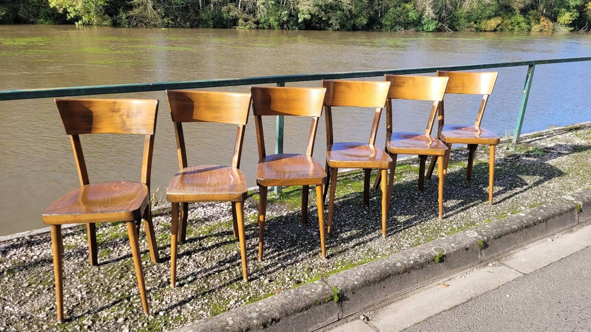 Series of 6 vintage old restaurant bistro chairs - 1950s