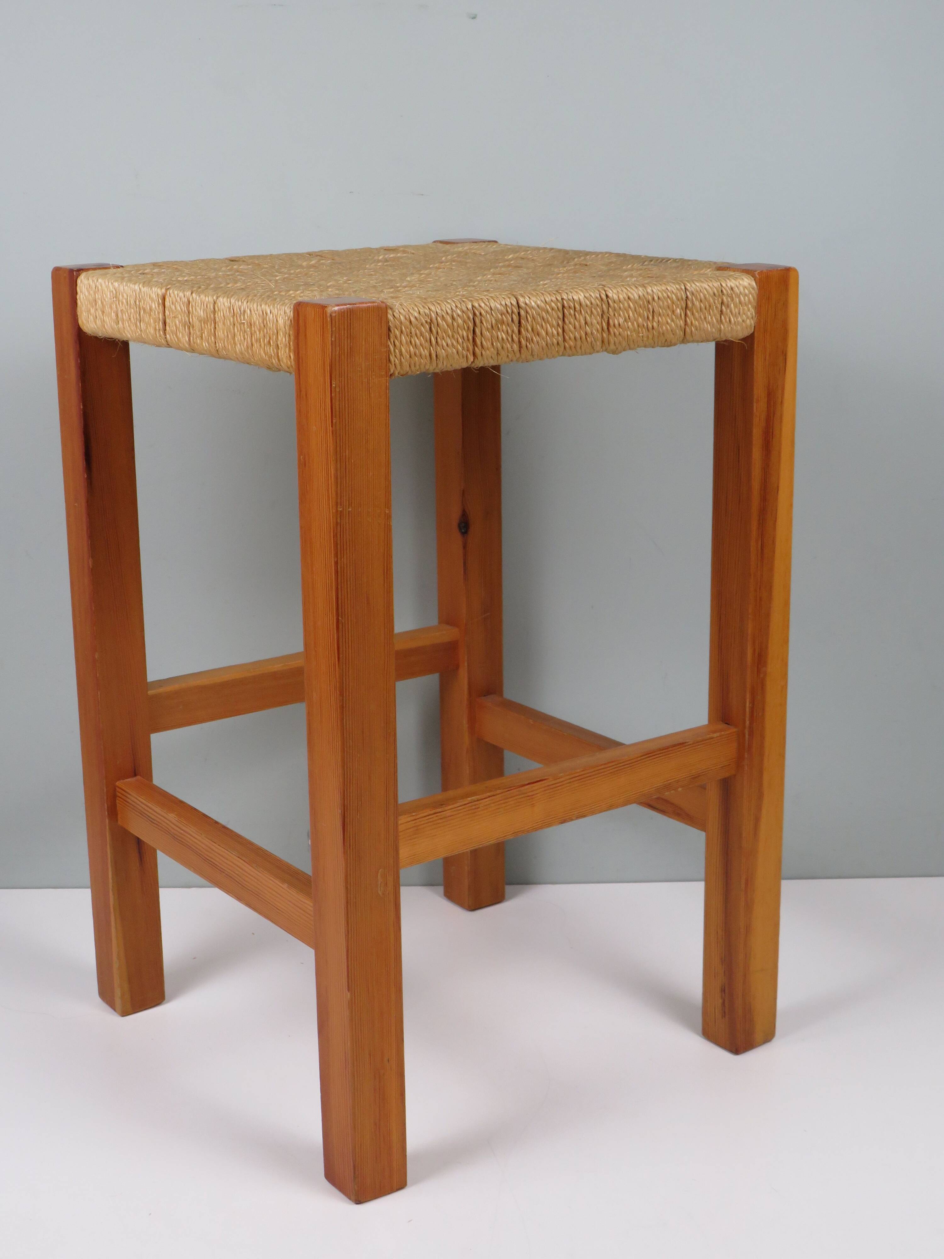 Vintage wooden stool with woven seat – 1960s/70s