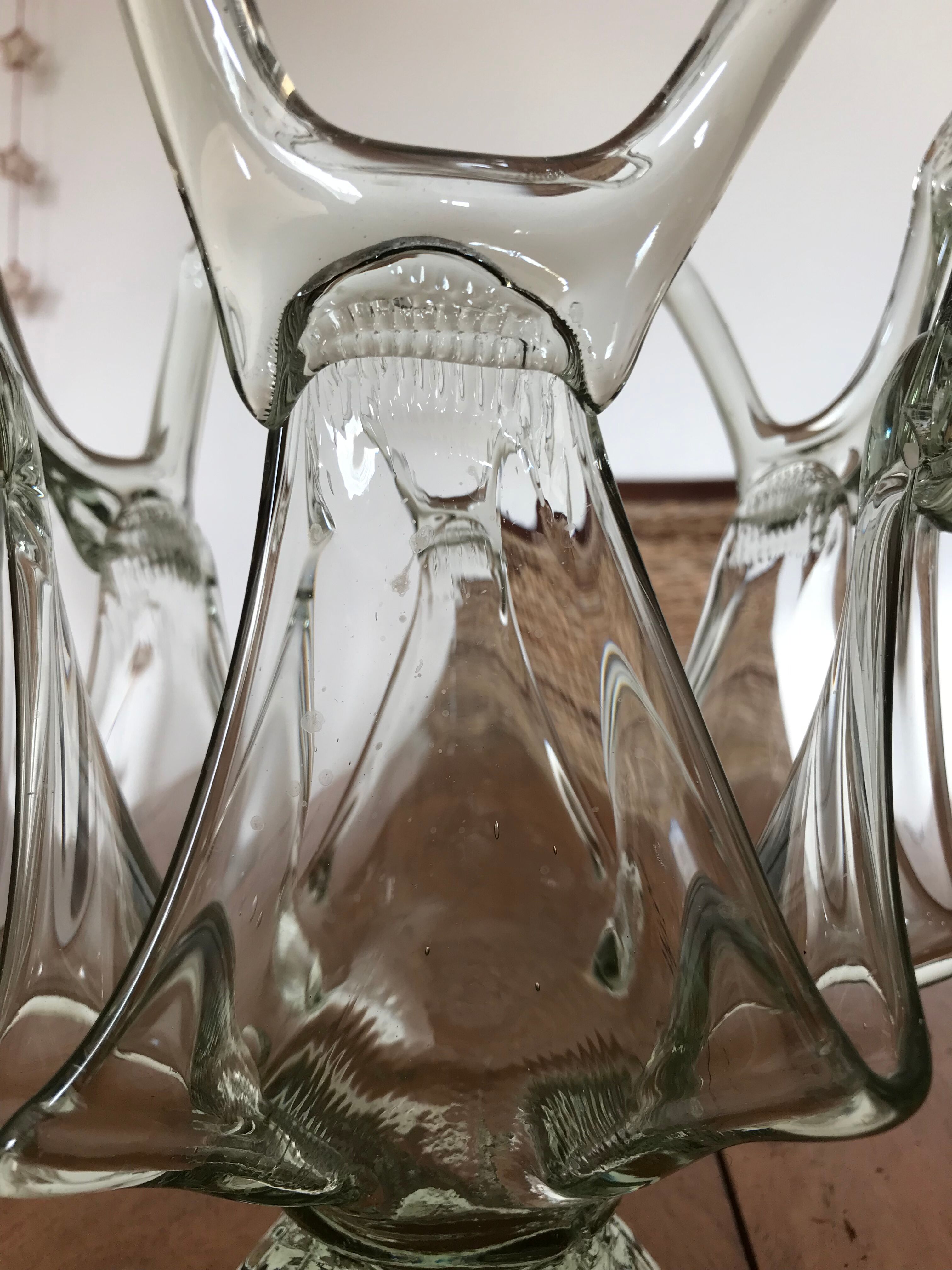 Openwork glass fruit bowl