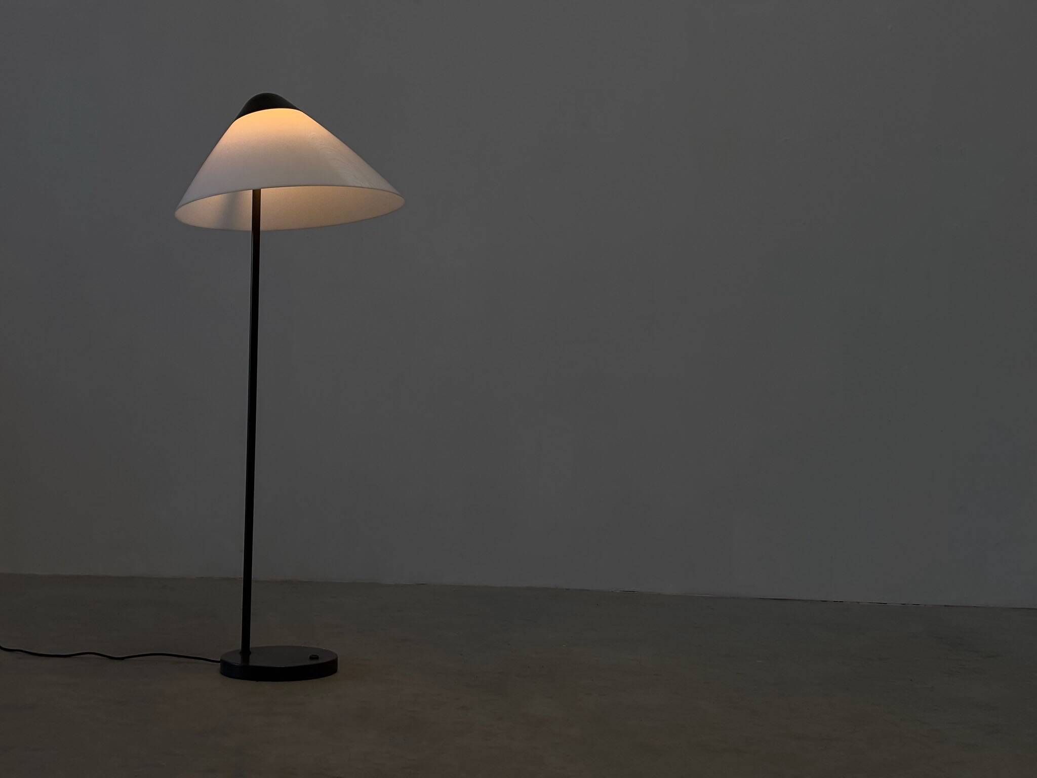 Hans Wegner Opala floor lamp for Louis Poulsen