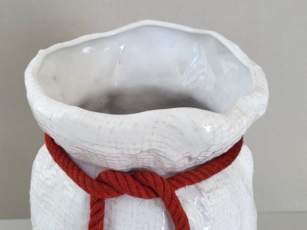 Vase vintage Bay Keramik sac de jute 1960
