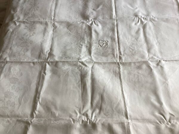 Ancienne nappe et 12 serviettes damassées
