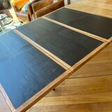 Extendable table 12/14 cutlery