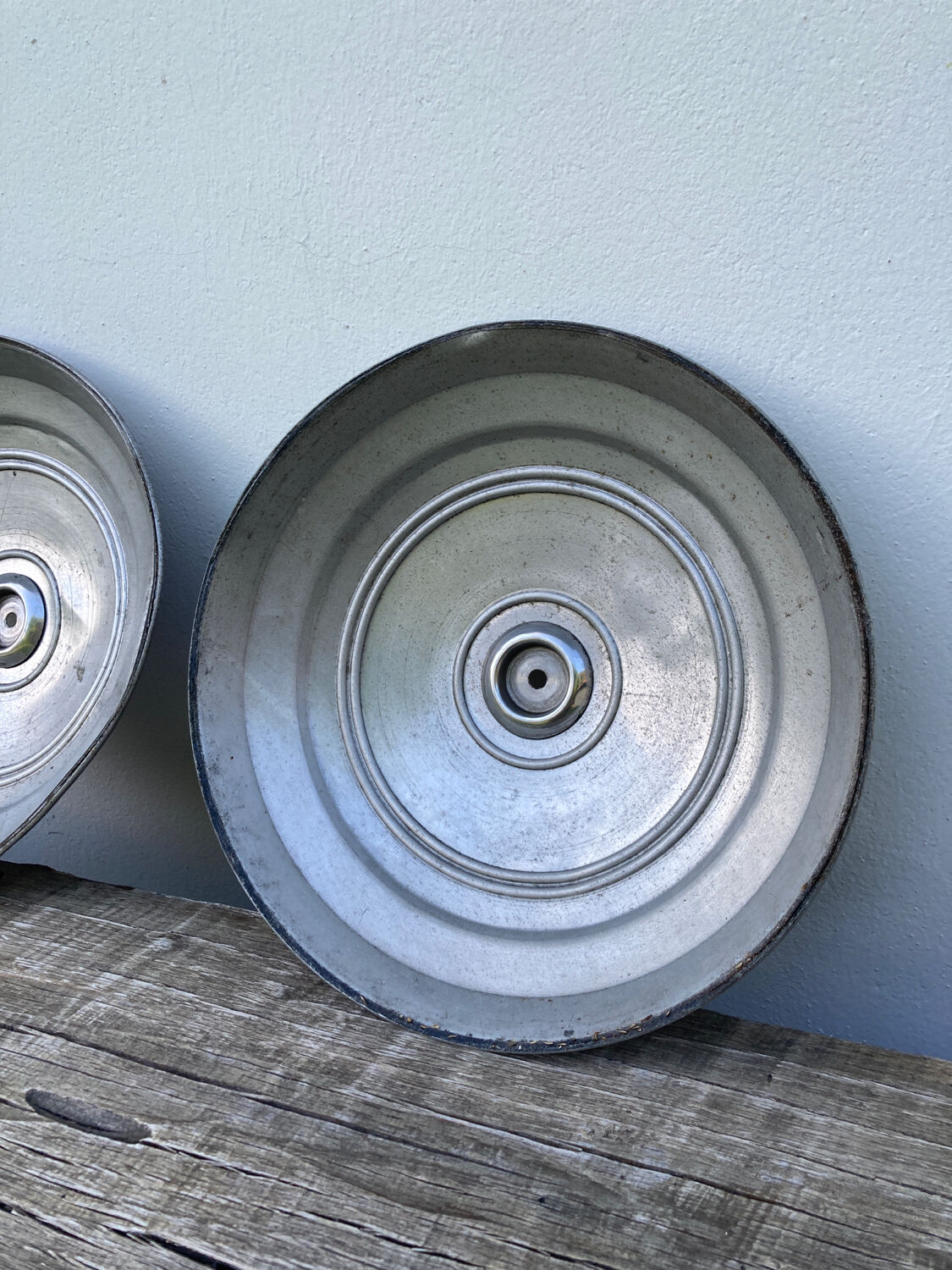 Pair of industrial pendant lamp JT in gray metal / vintage luminaire