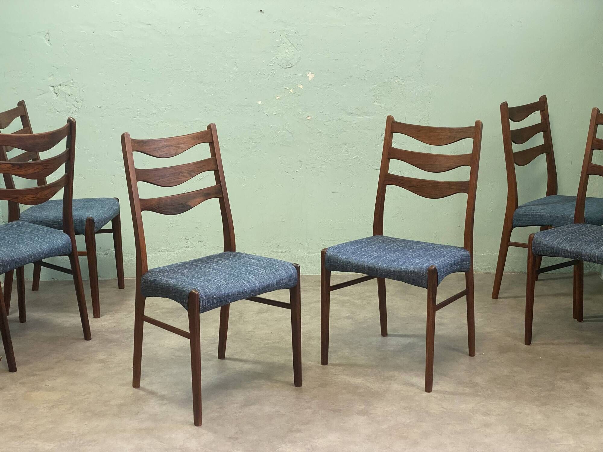 6 Scandinavian chairs in rosewood