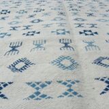 Nomadic Tunisian Berber rug, margoum kilim, ethnic in beige and blue wool.