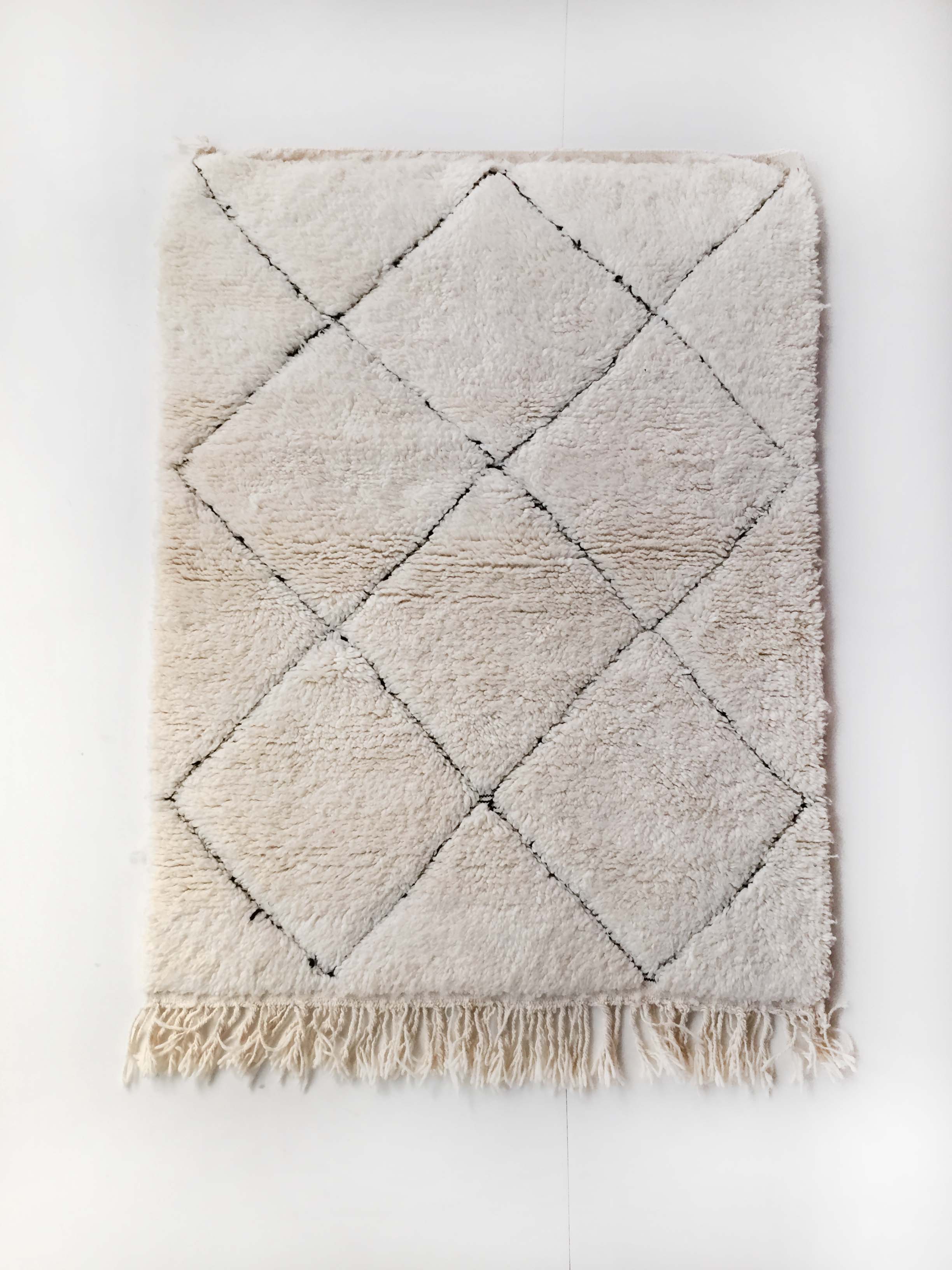 Moroccan Berber carpet blessed ouarain ecru with black diamonds engraved 148x108cm