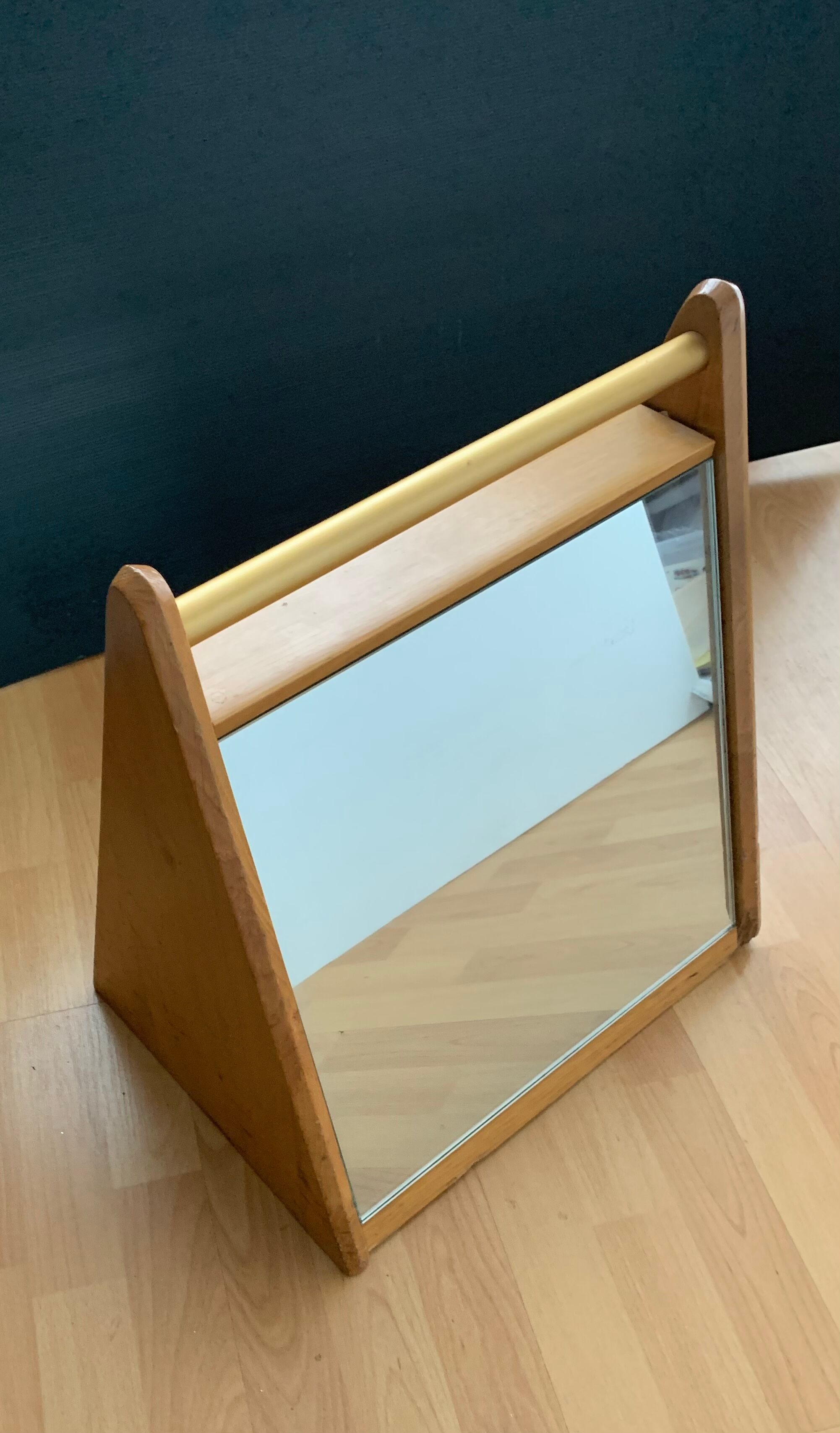 Mirror store vintage shoes