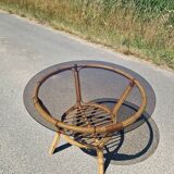 Table en rotin avec son verre fumé années 70