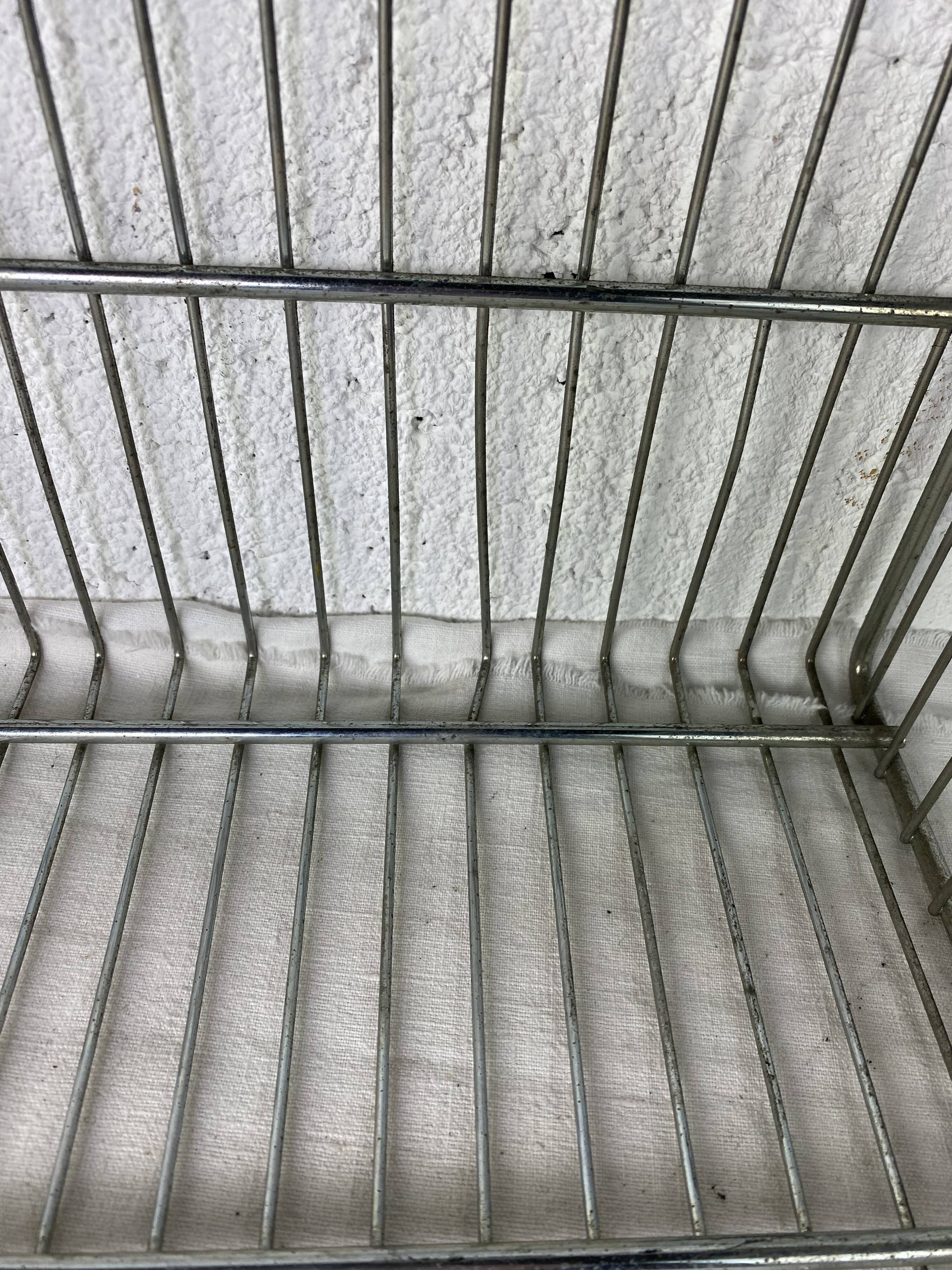 Modular industrial wire shelves