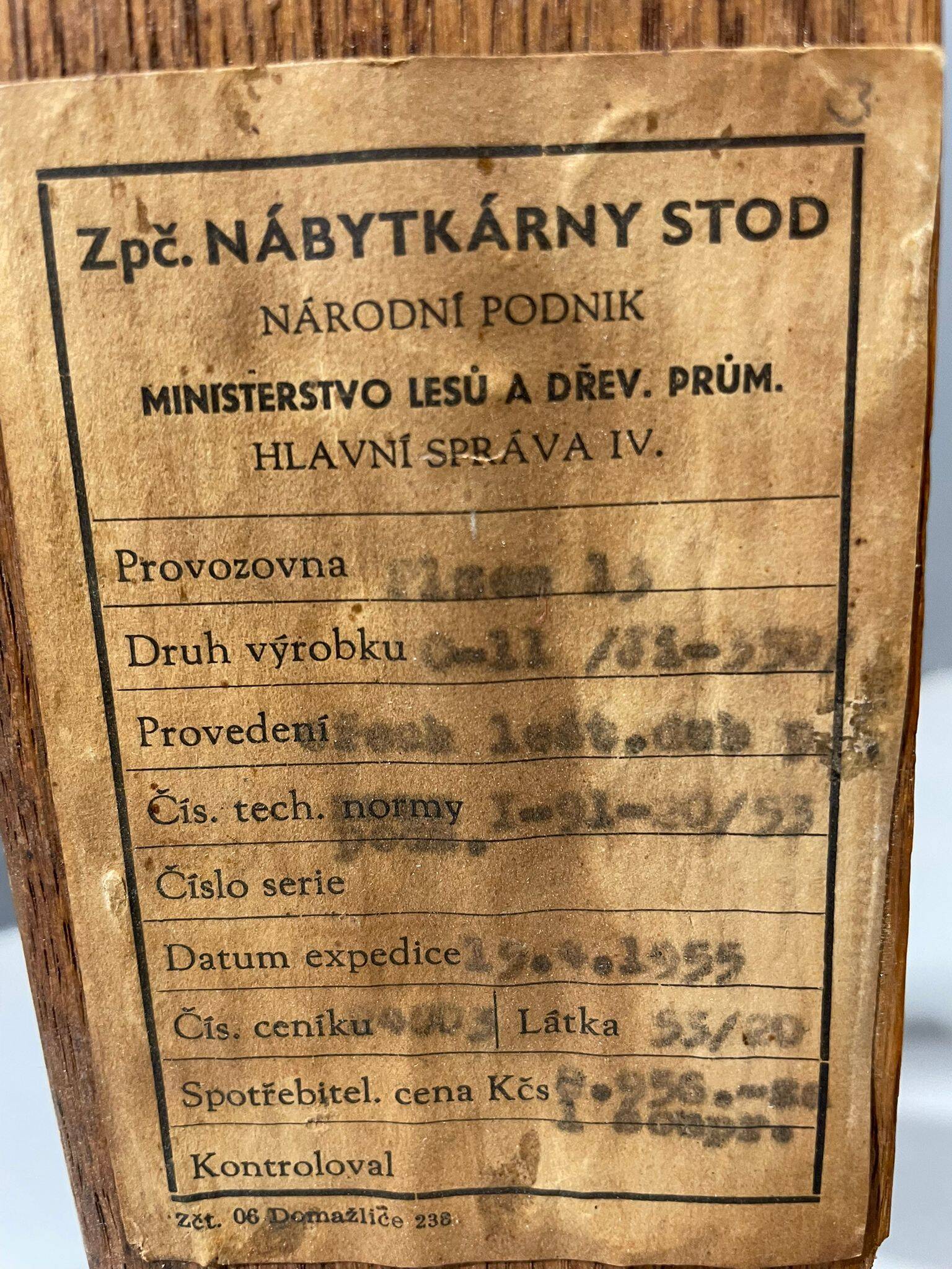 Paire de fauteuils par Jitona, années 1970