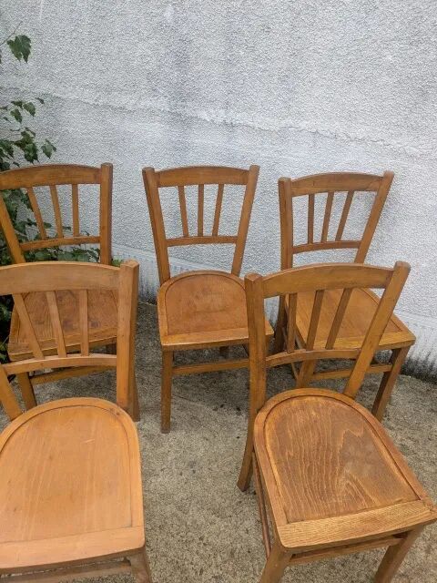 Lot de chaises bistrot
