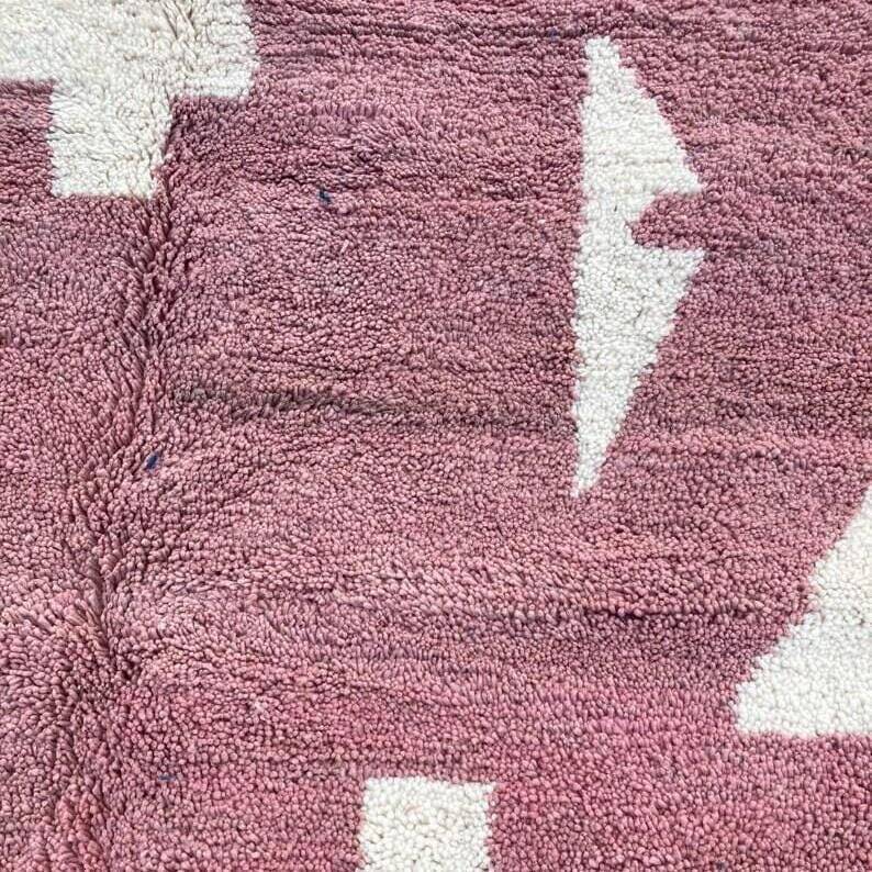 Traditional handwoven beni ourain rug size 140 x 260 cm