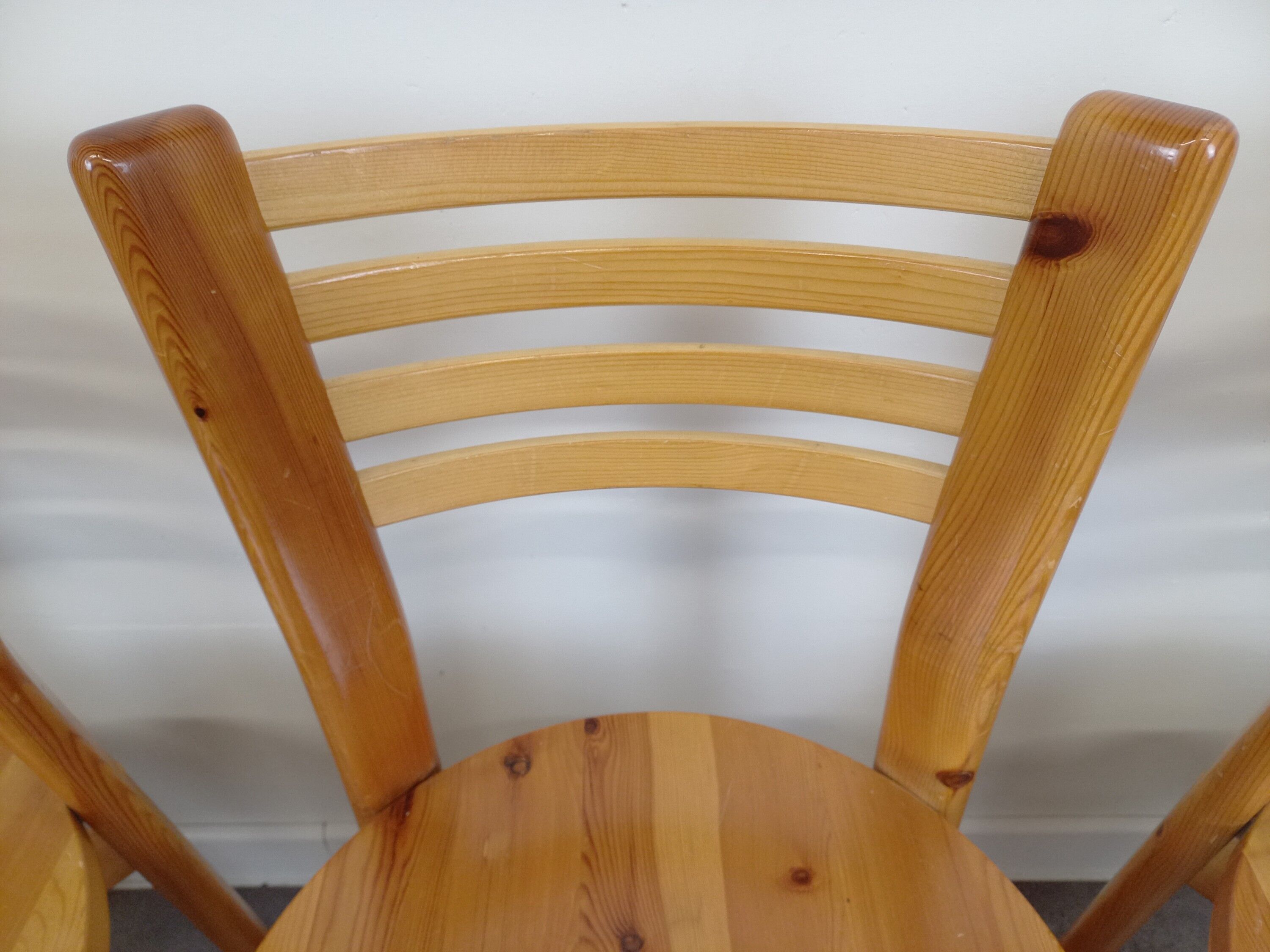 Chaises en pin années 80 set de 4