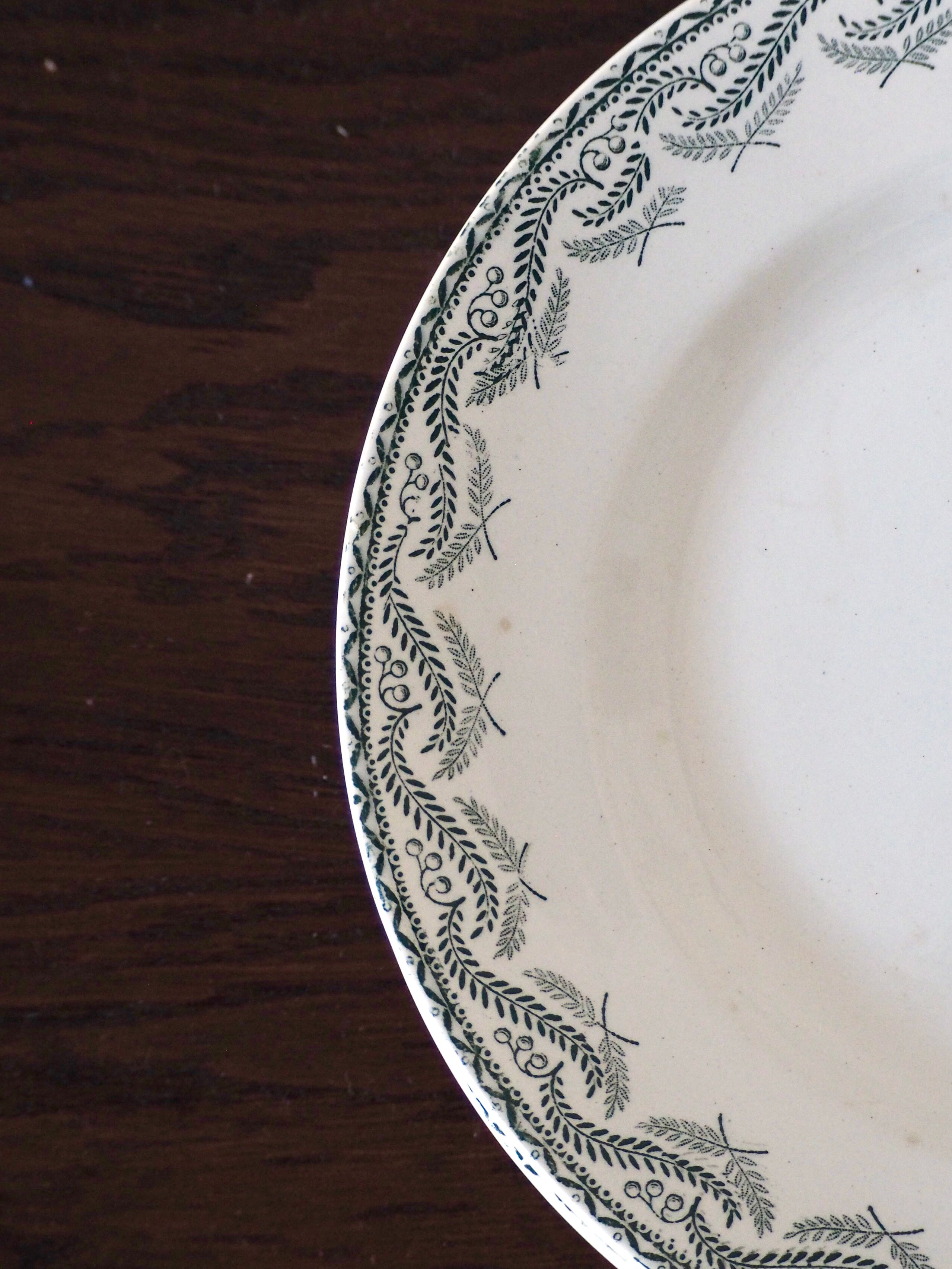 Set of 6 Terre de Fer plates, Réjane St Amand model