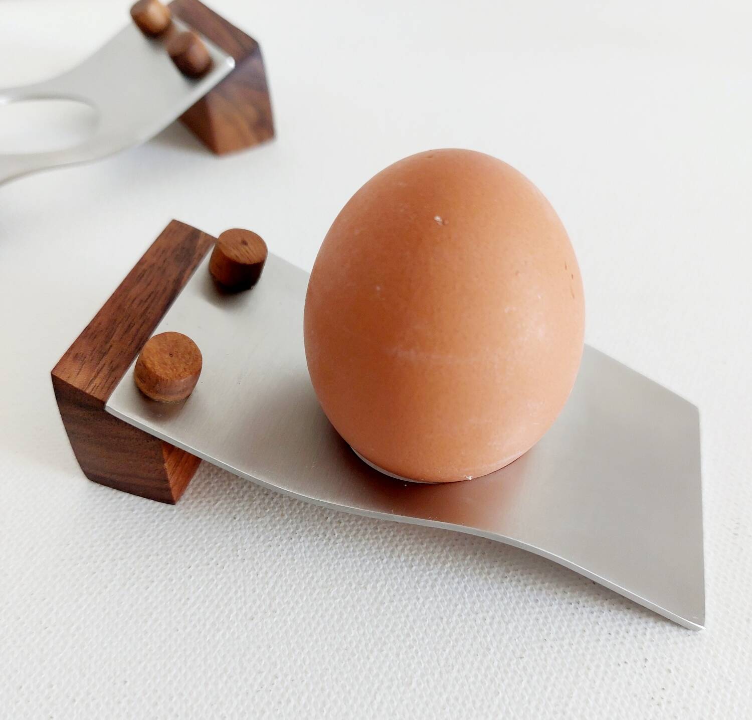4 designer stainless steel egg cups