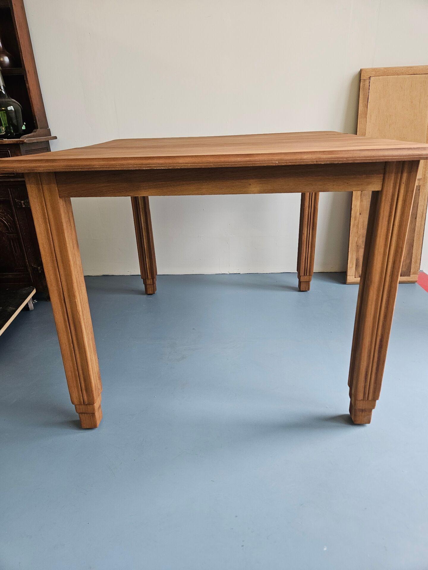 Table en bois aerogommée et restaurée