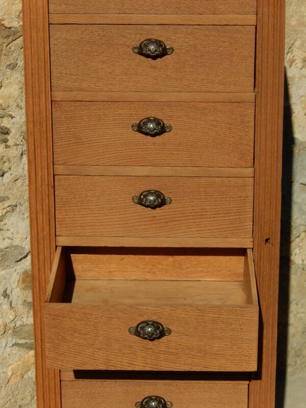 Superbe buffet chiffonnier semainier en chêne style meuble de métier