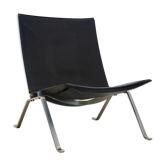 PK22 chair in black leather Poul Kjærholm for Fritz Hansen