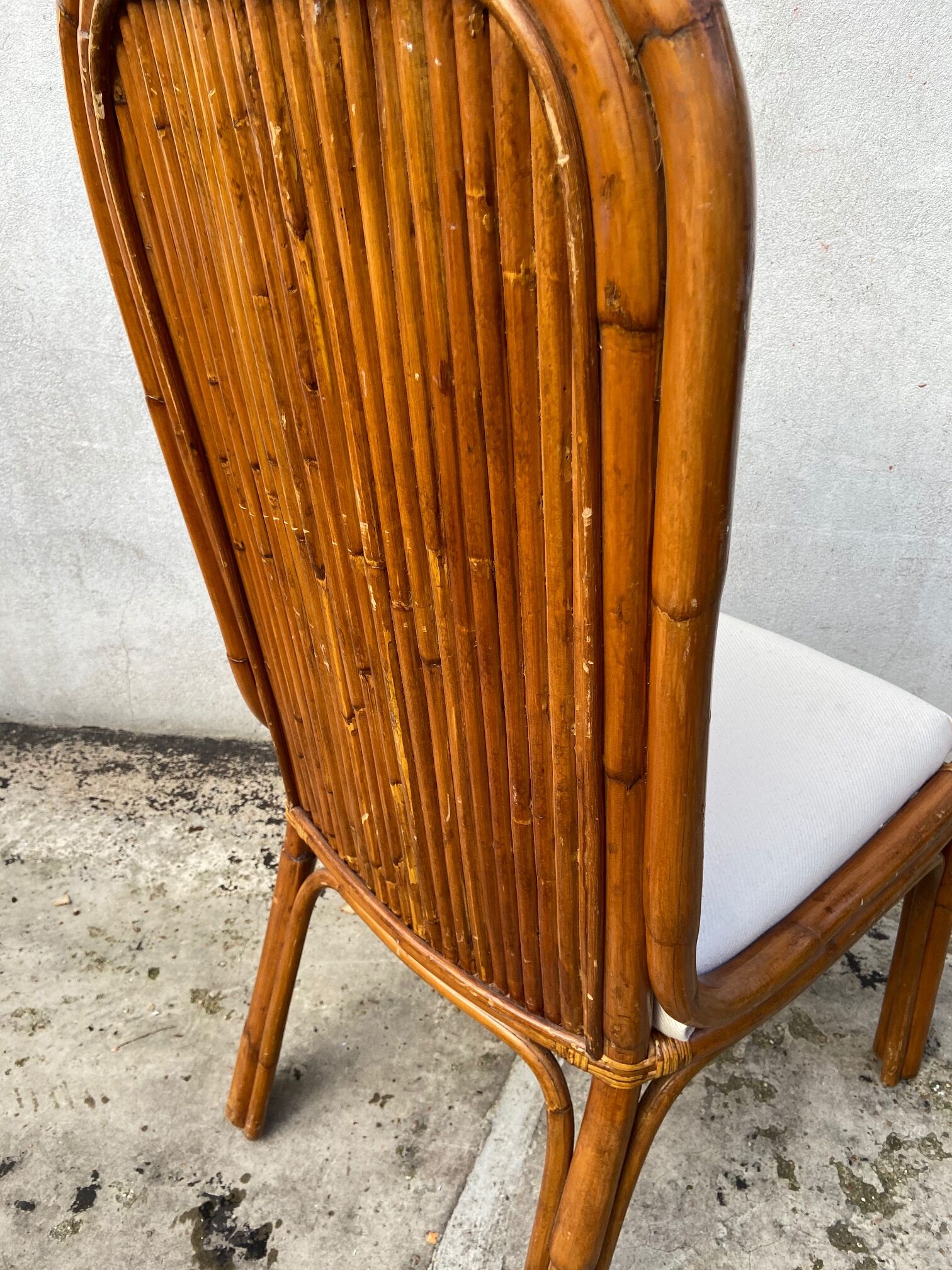 Suite of four chairs and two bamboo chairs
