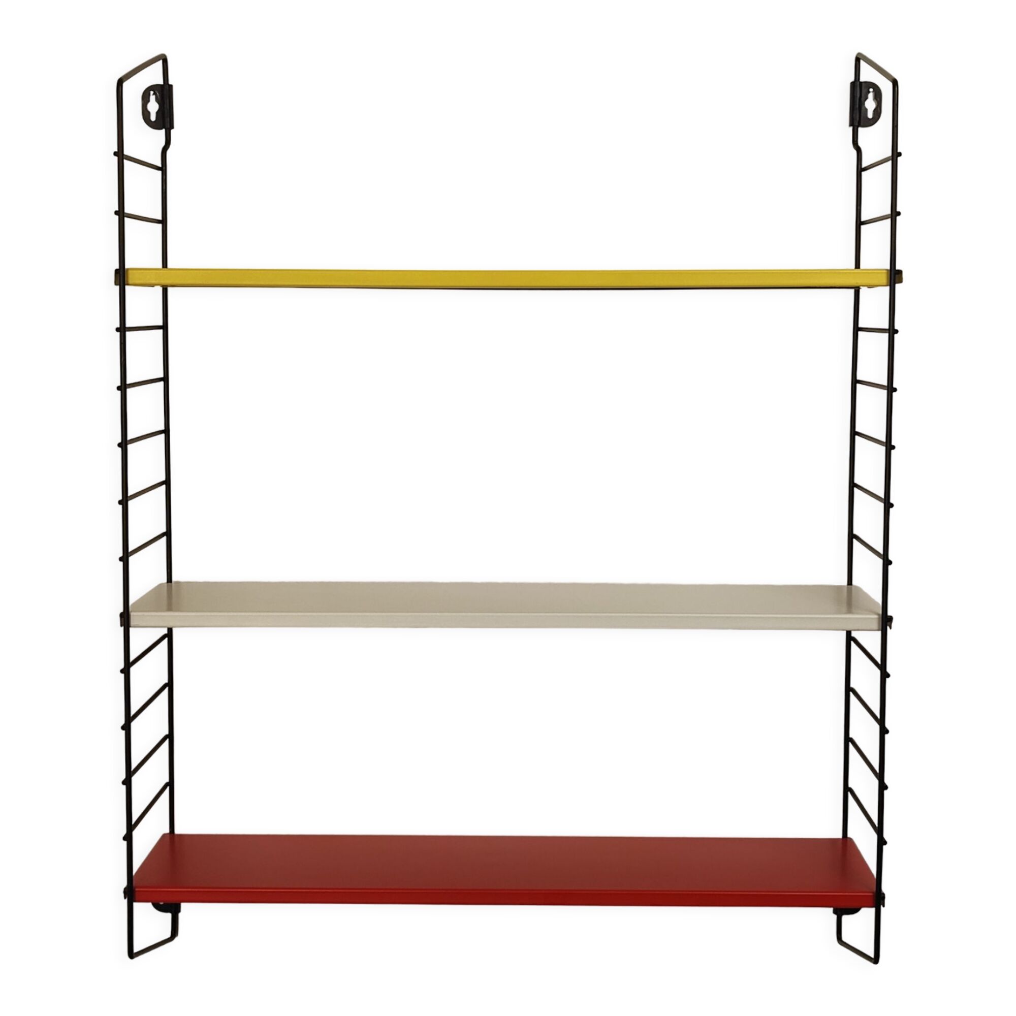 Shelf Tomado string