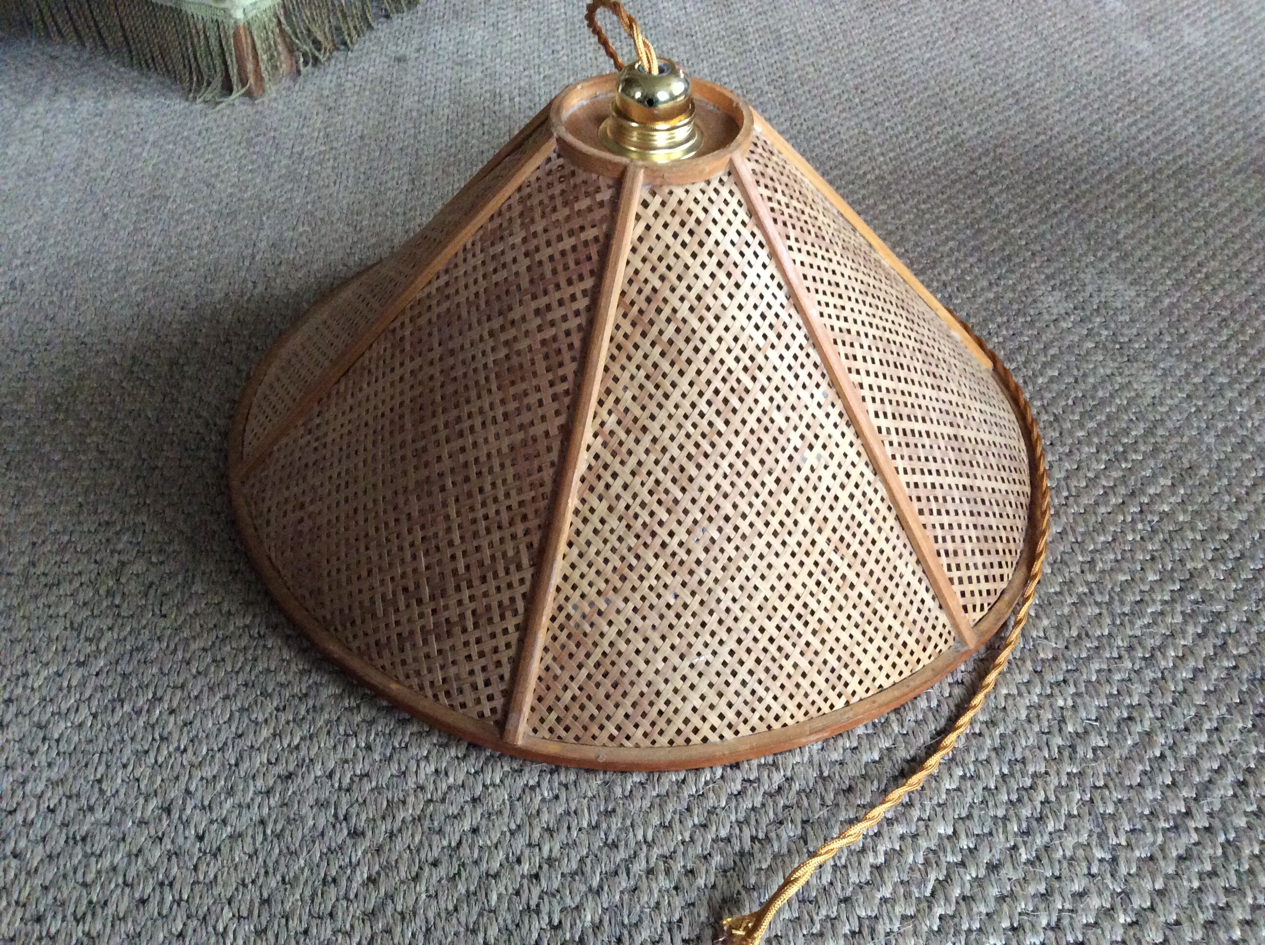Rattan suspension