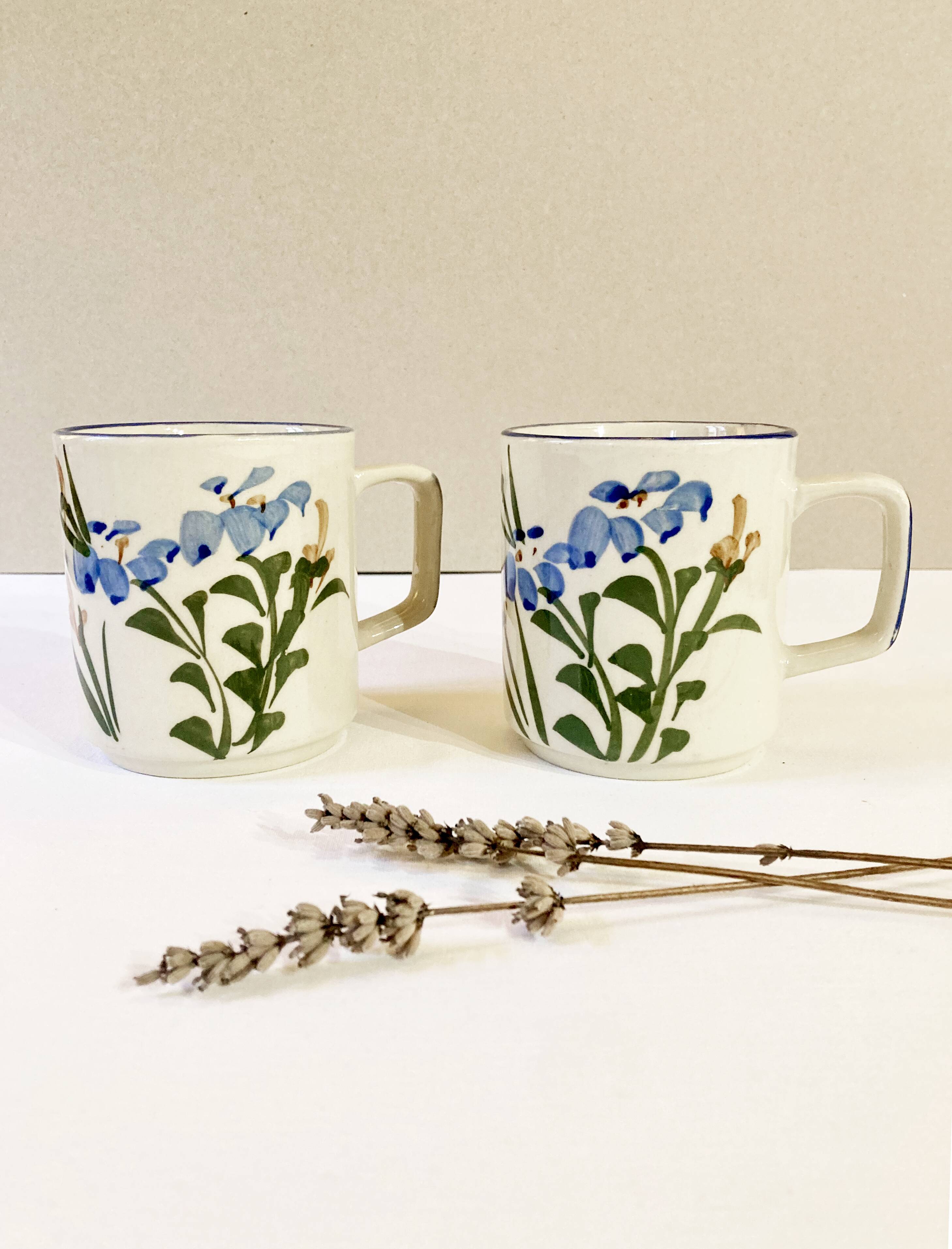 Pair of hand-painted Chinese ceramic mugs
