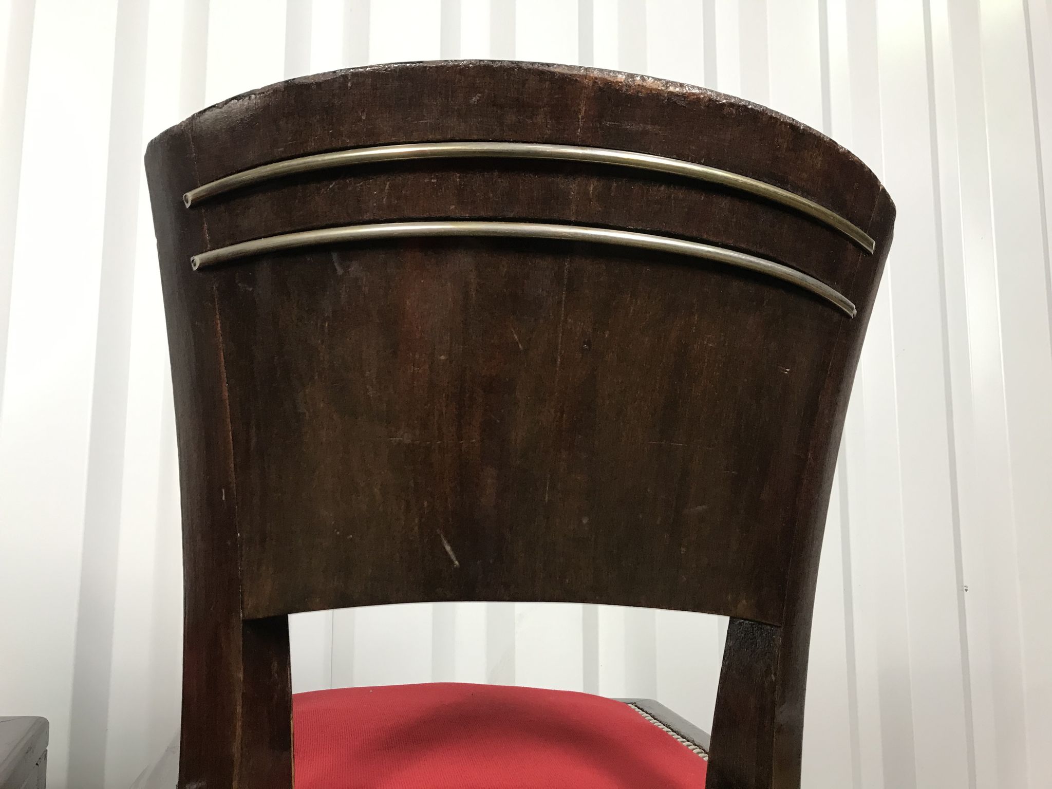 Paire de chaises époque Art Déco velours rouge
